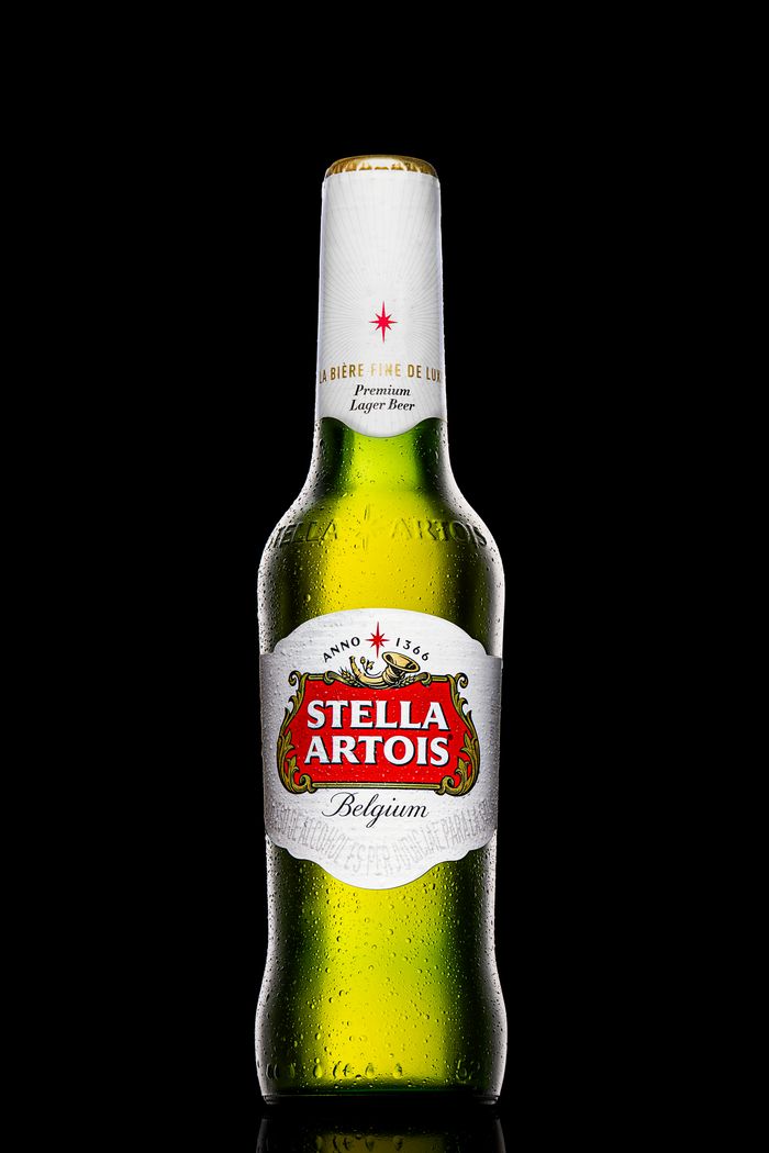 Stella Artois gelada com condensação