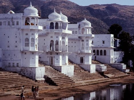 Pushkar pilgrim town market walk — Rajasthan