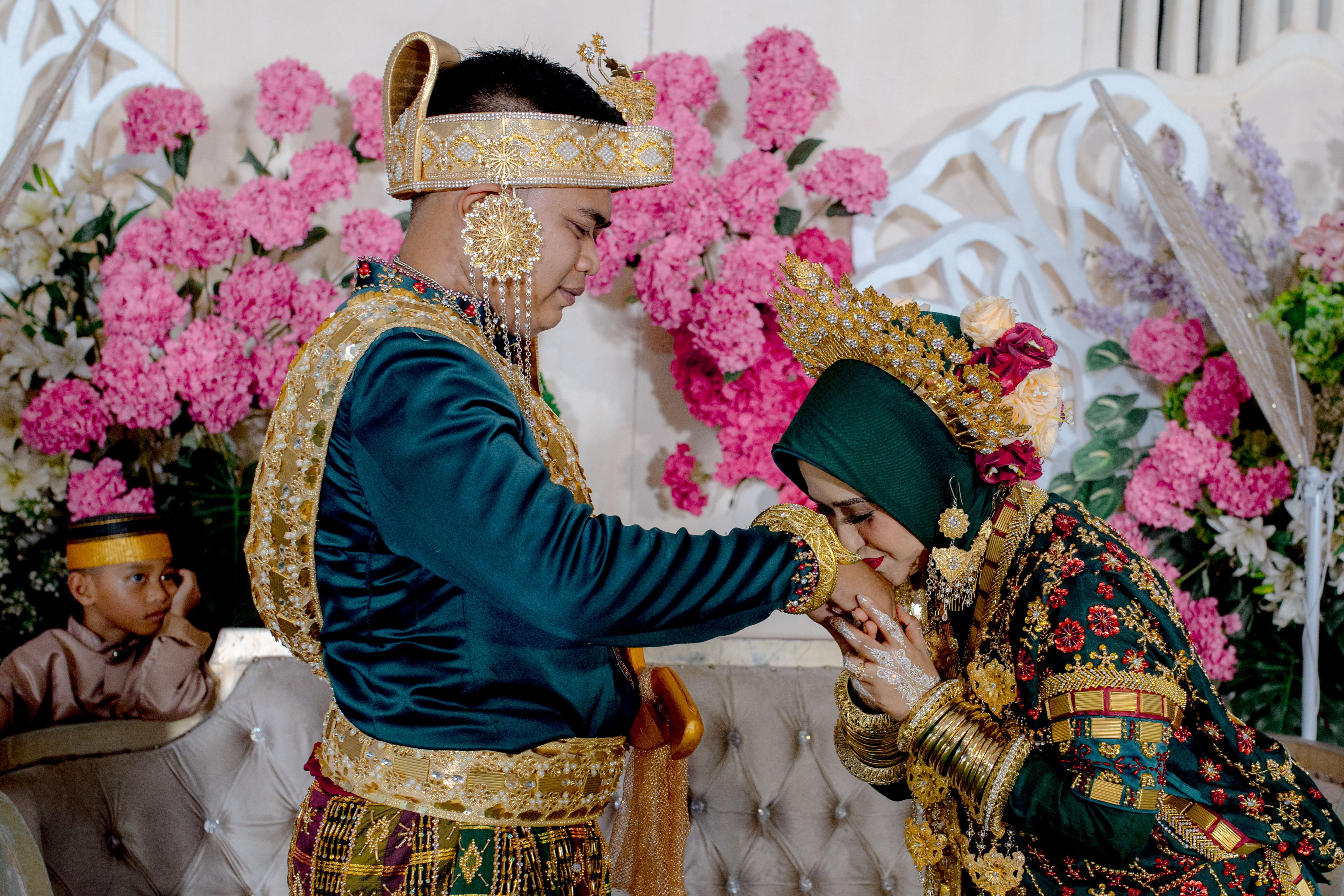 Traditional Bugis Wedding Ceremony in Kendari · Free Stock Photo
