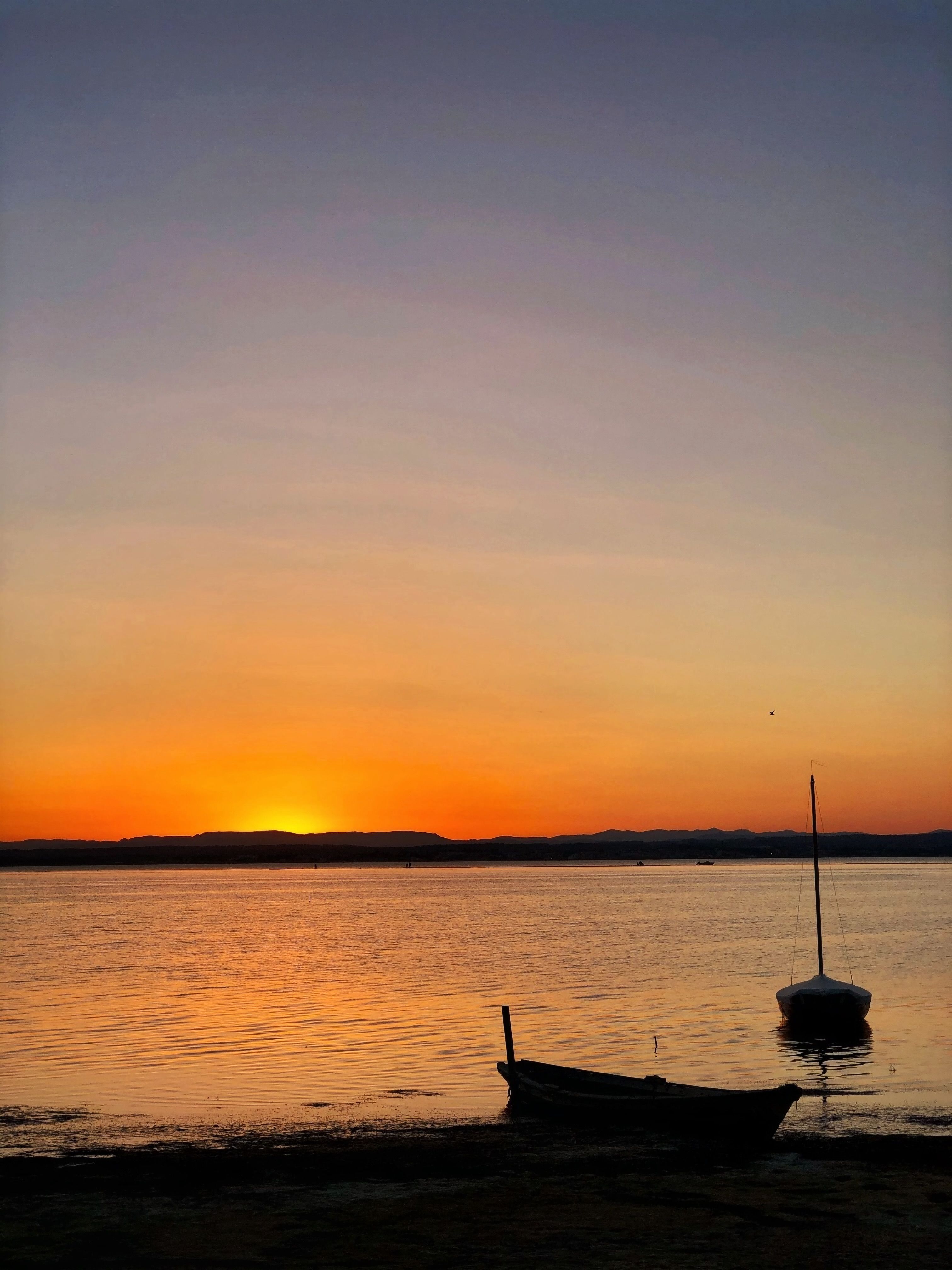 Coucher de soleil sur l'&Eacute;tang de Thau &agrave; Balaruc &mdash; ambiance paisible