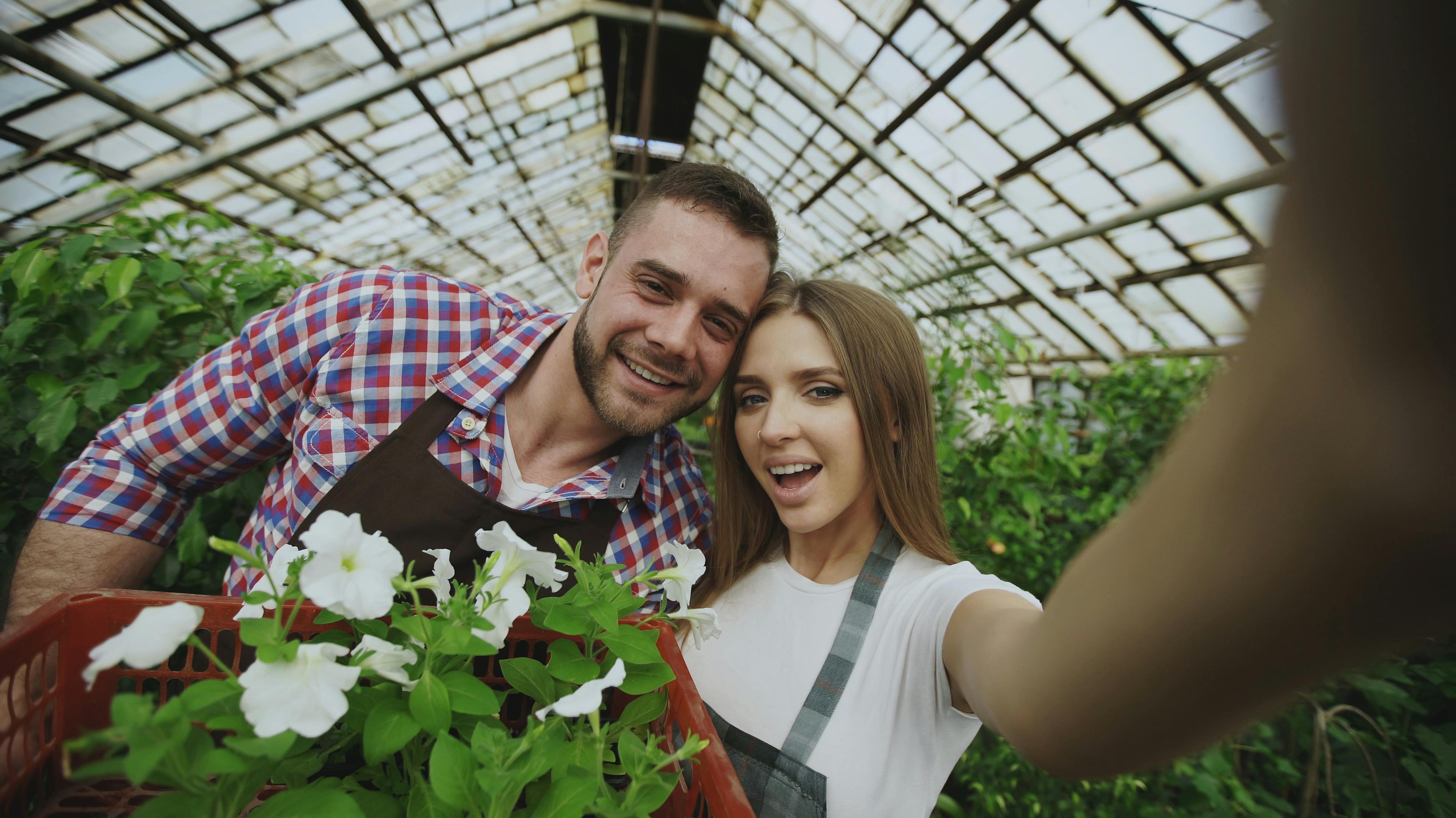 5 gardening tips to try in Google Search to make your plants thrive in UK — Photo by Vitaly Gariev on Pexels