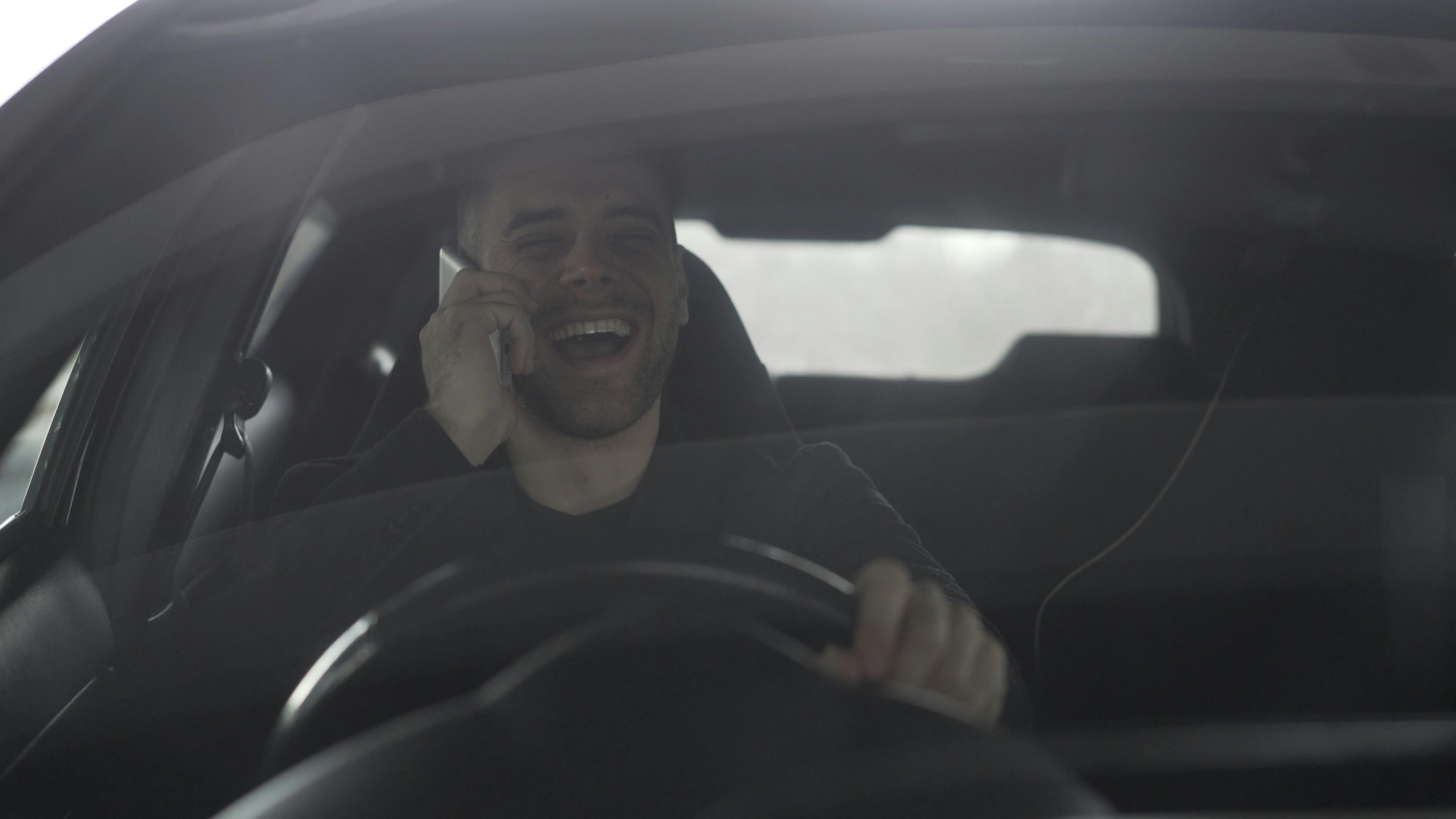 What If All Cars Were Autonomous, Electric, and Free? — Photo by Vitaly Gariev on Pexels