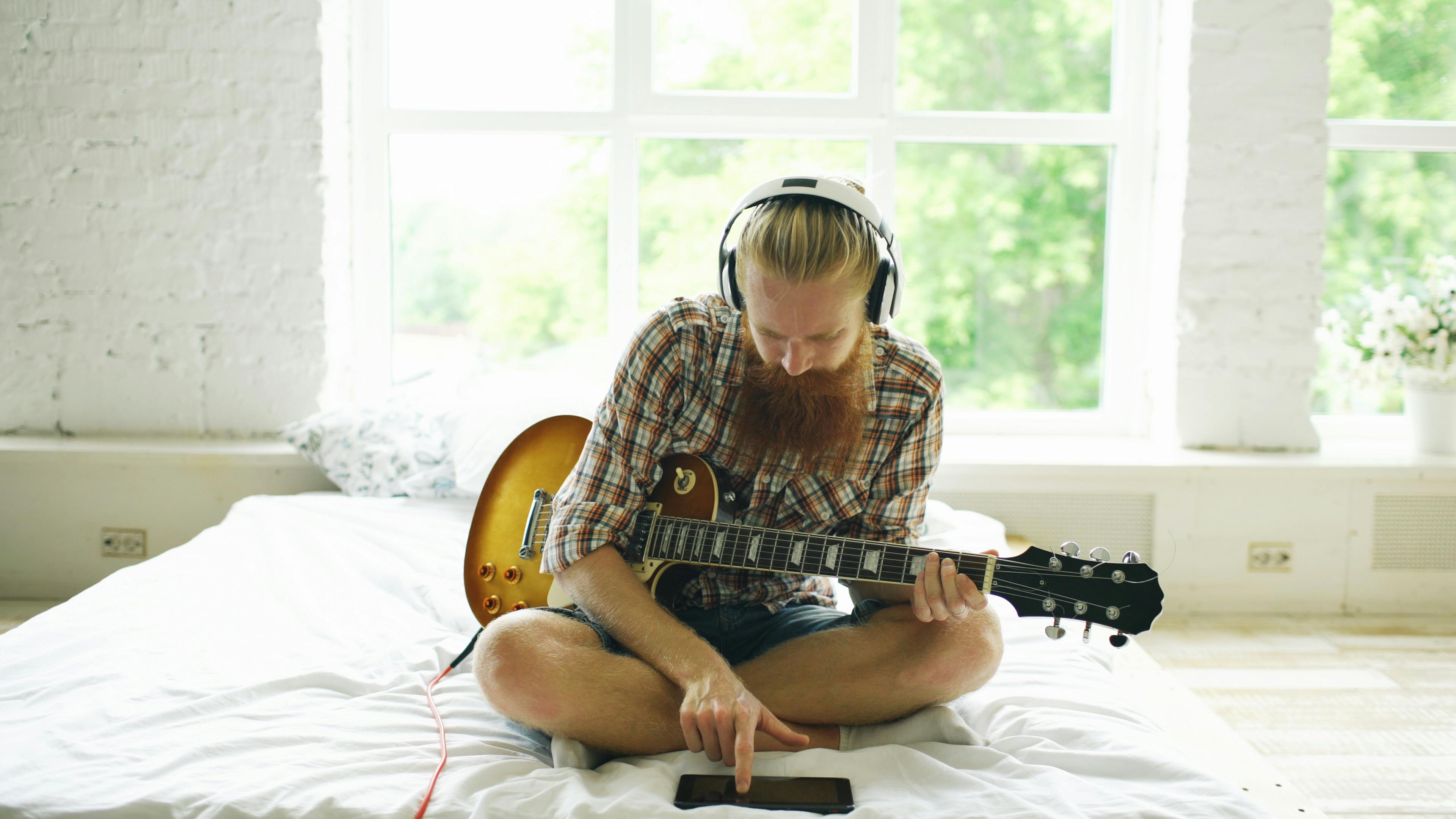 music discovery app — Photo by Vitaly Gariev on Pexels
