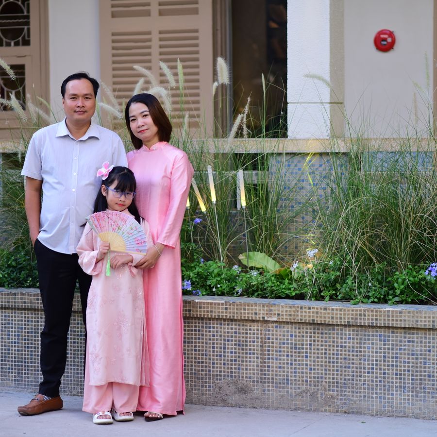 Gia Đình Áo Dài góc 3