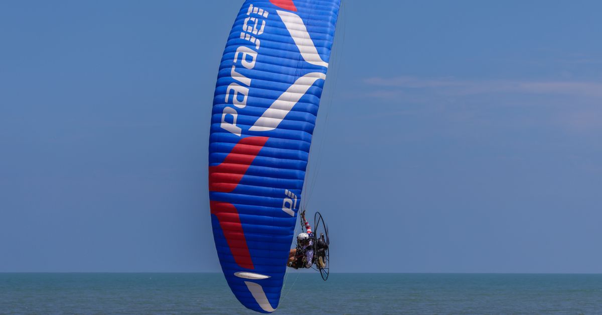 Les meilleures techniques pour réussir un vol en paramoteur