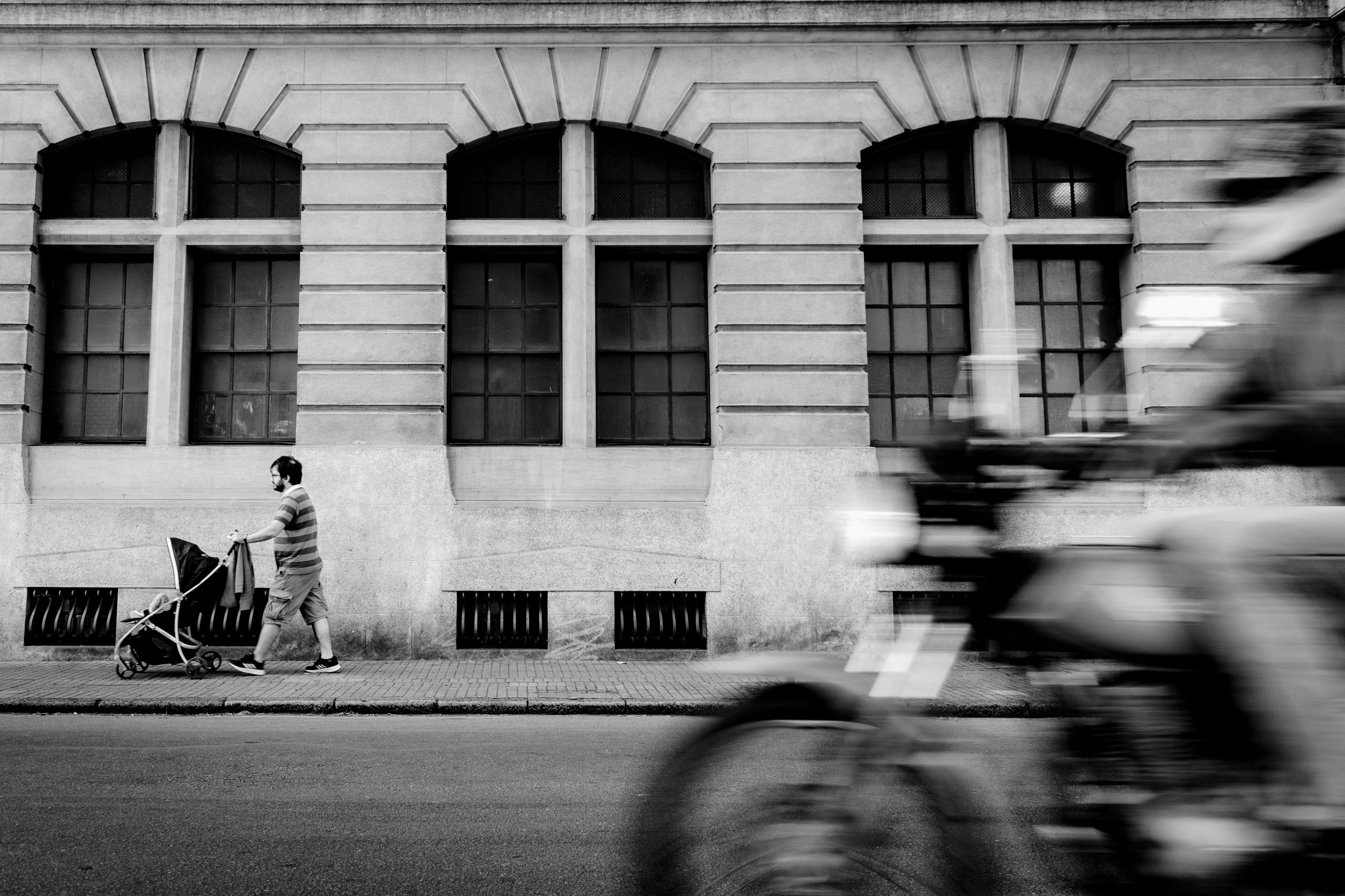 Brian Eno's Creative Principles for Street Photography — Photo by Pablo Sosa on Pexels