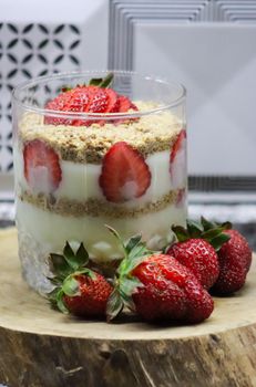 Yogurt, Greek, Strawberry