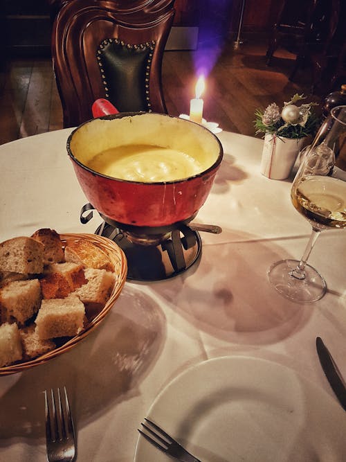 Foto profissional grátis de fondue de queijo, janta, lurcerne