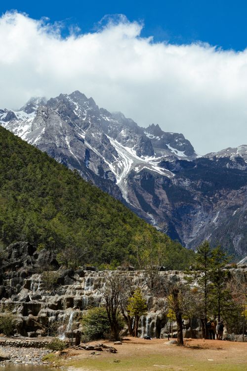 Free Scenic view of Jade Dragon Snow Mountain in Lijiang, Yunnan, China, showcasing its majestic peaks. Stock Photo