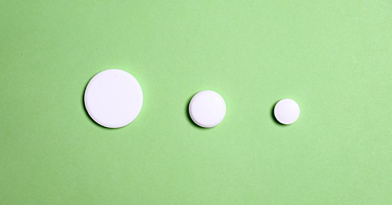 Hexomédine bouton : Guide traitement acné
