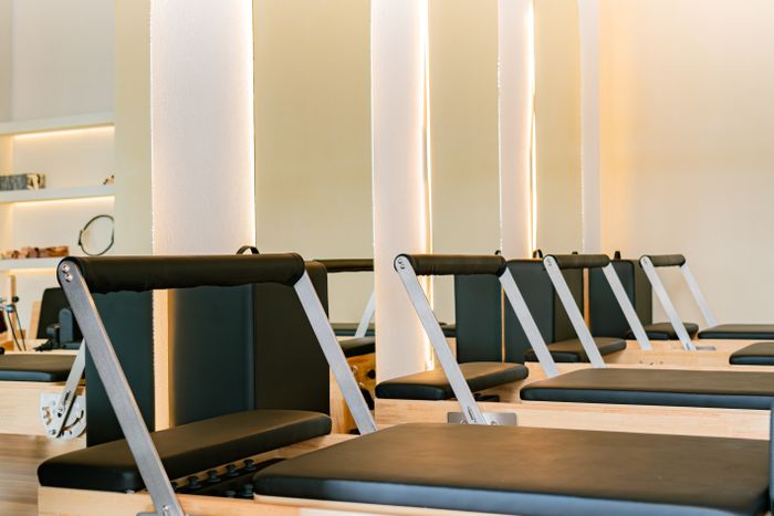 Reception desk of a small studio — photo by Paulina Vargas on Pexels