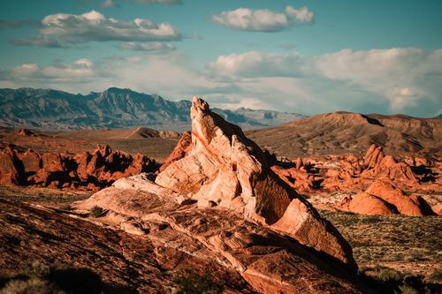 Free Capture the vibrant colors and unique rock formations of Moapa Valley in Nevada's stunning desert landscape. Stock Photo