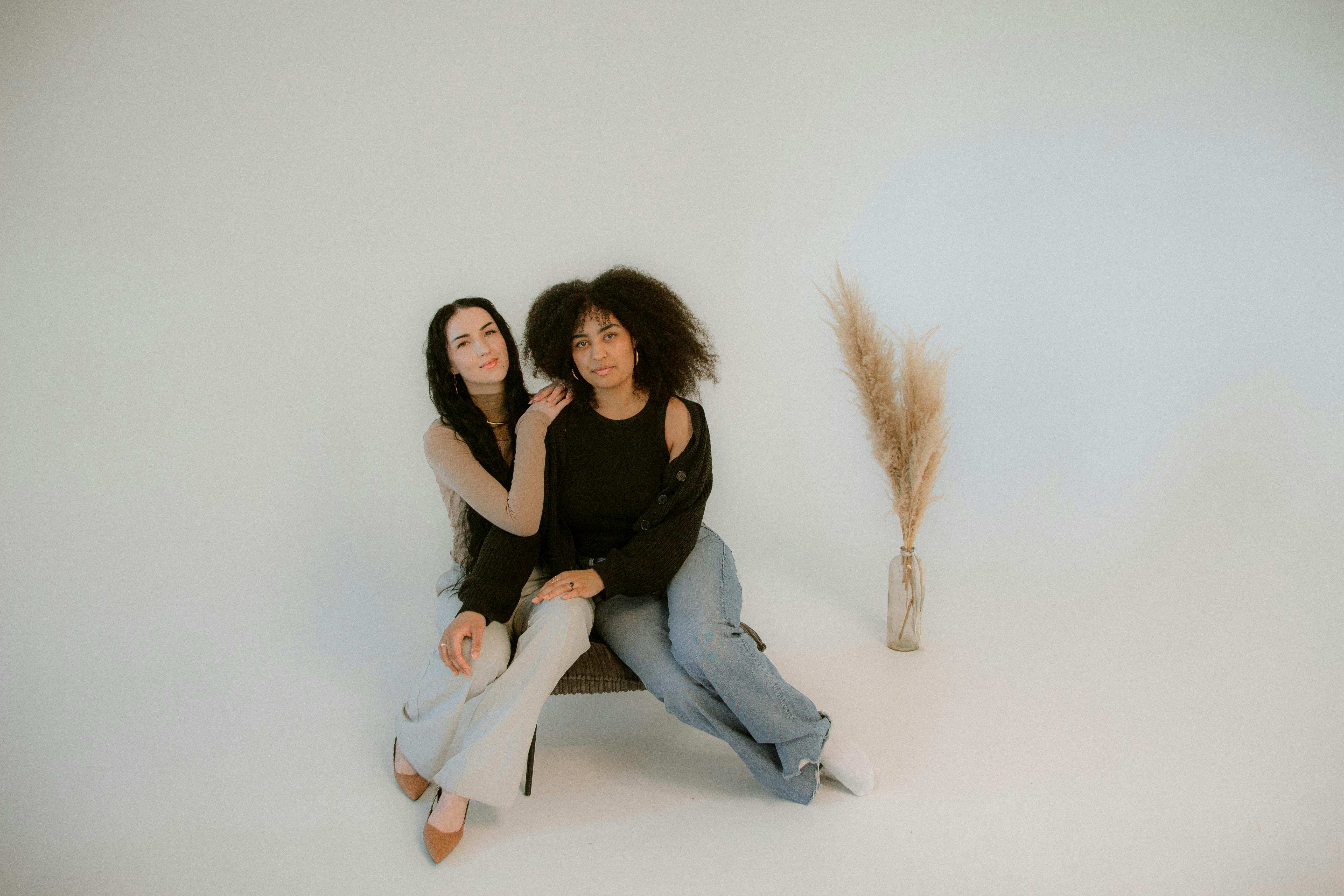 Hims &amp; Hers Expands Digital-First Access to Personalized Healthcare — Photo by Oliver Dohrn on Pexels