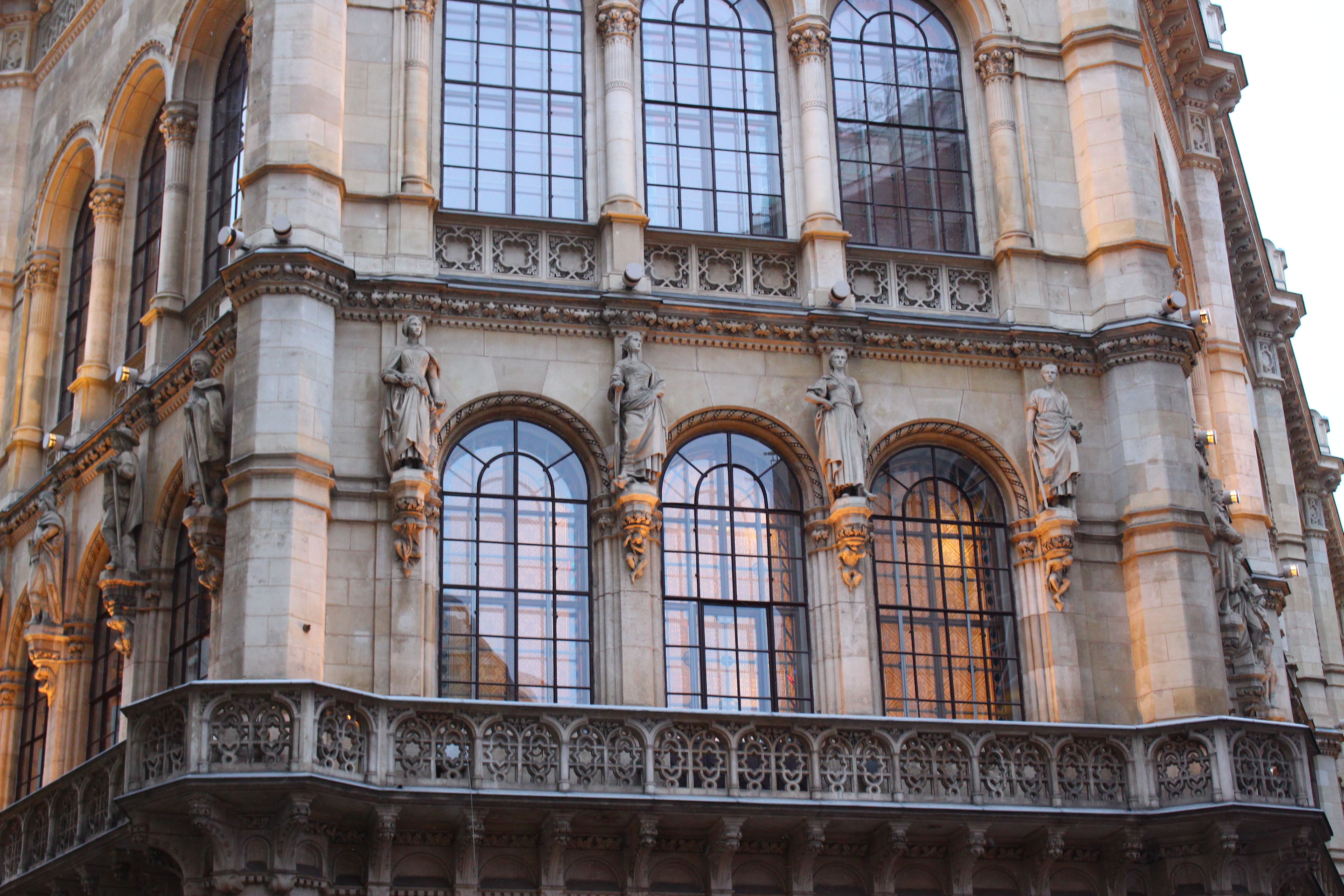 Wiener Architektur im goldenen Abendlicht