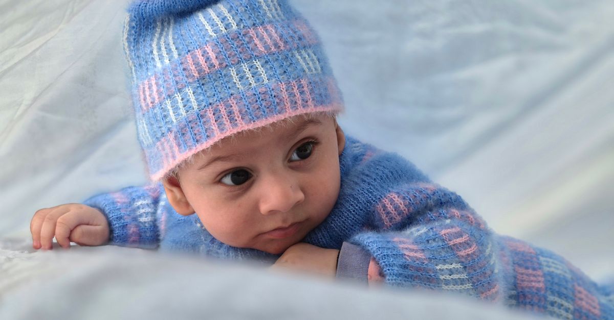 Babyhue strikkeopskrift: Sådan vælger du garn, opskrifter og udstyr fra garnlageret.dk