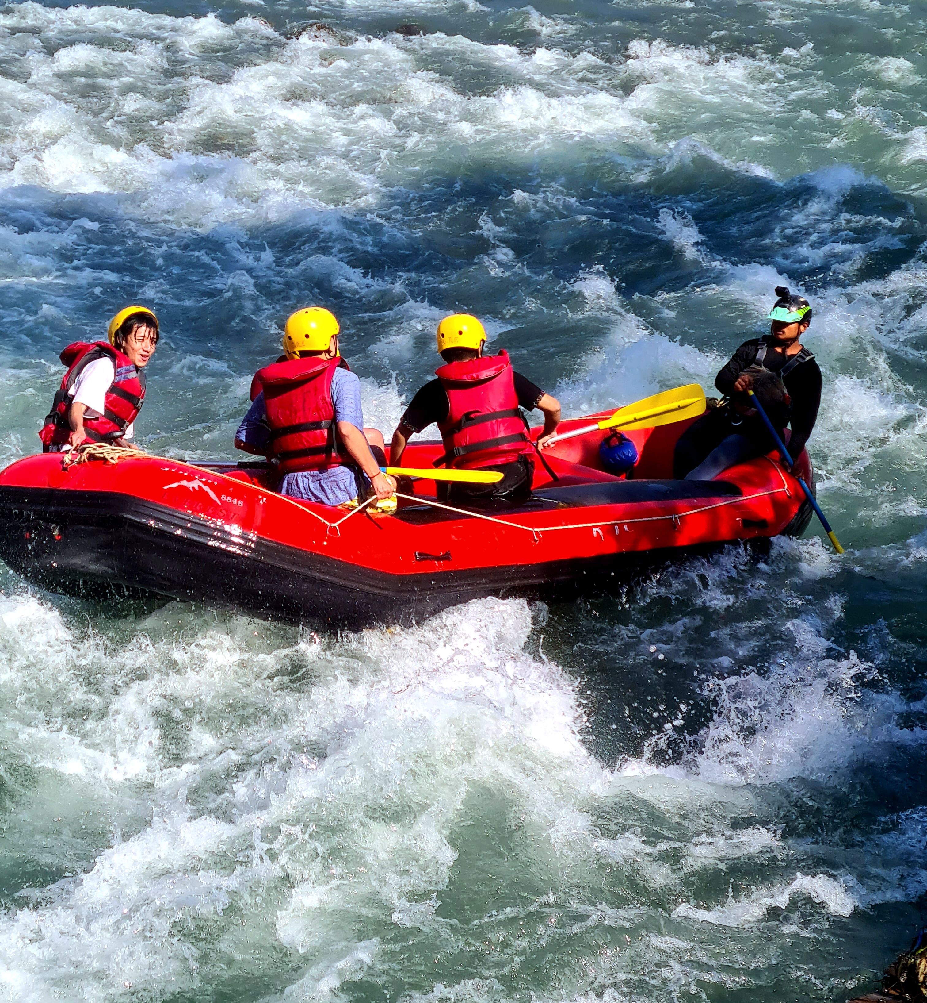 Exciting Whitewater Rafting Adventure · Free Stock Photo