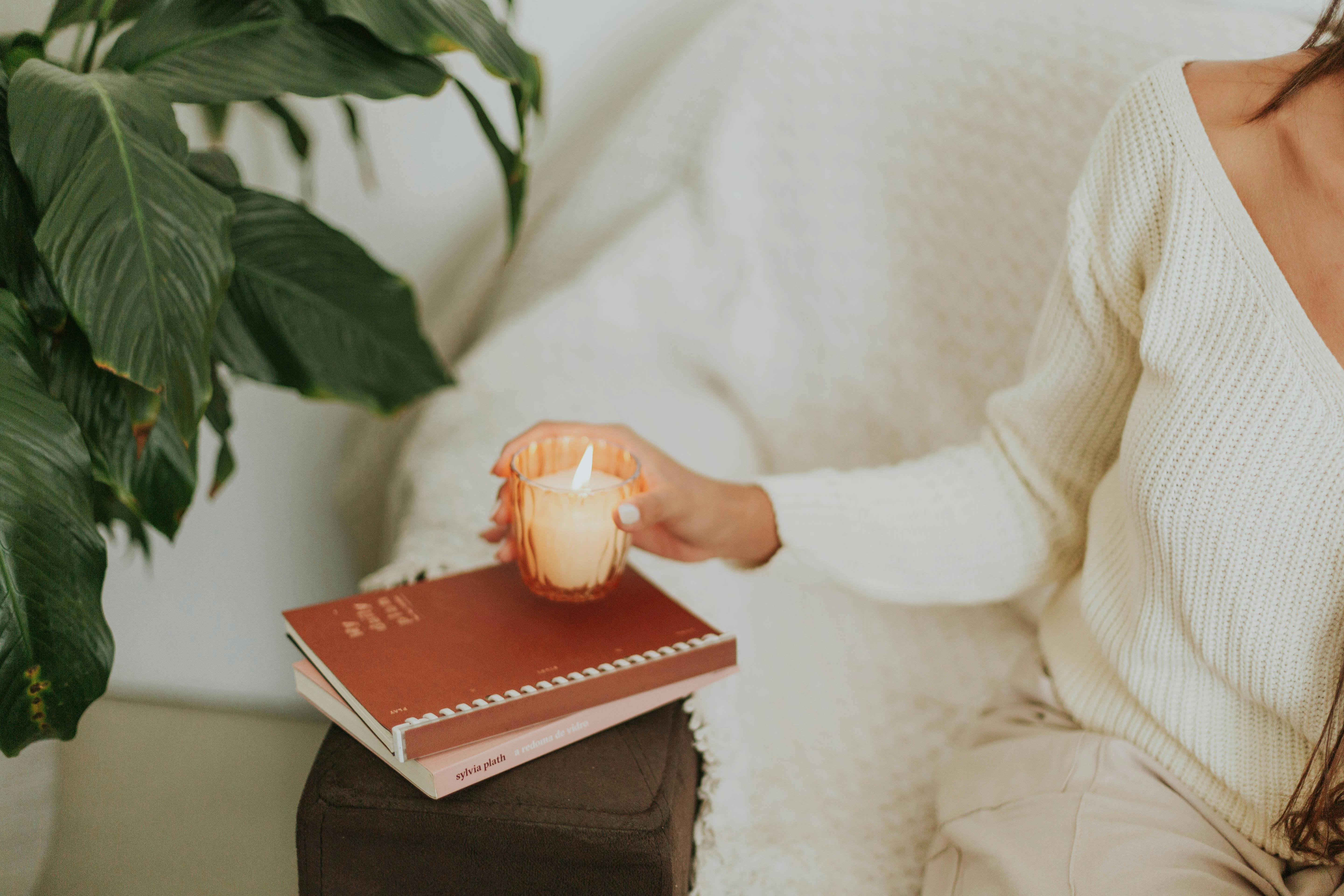 28 Self Development Books To Change Your Life In 2026 — Photo by Letícia Alvares on Pexels