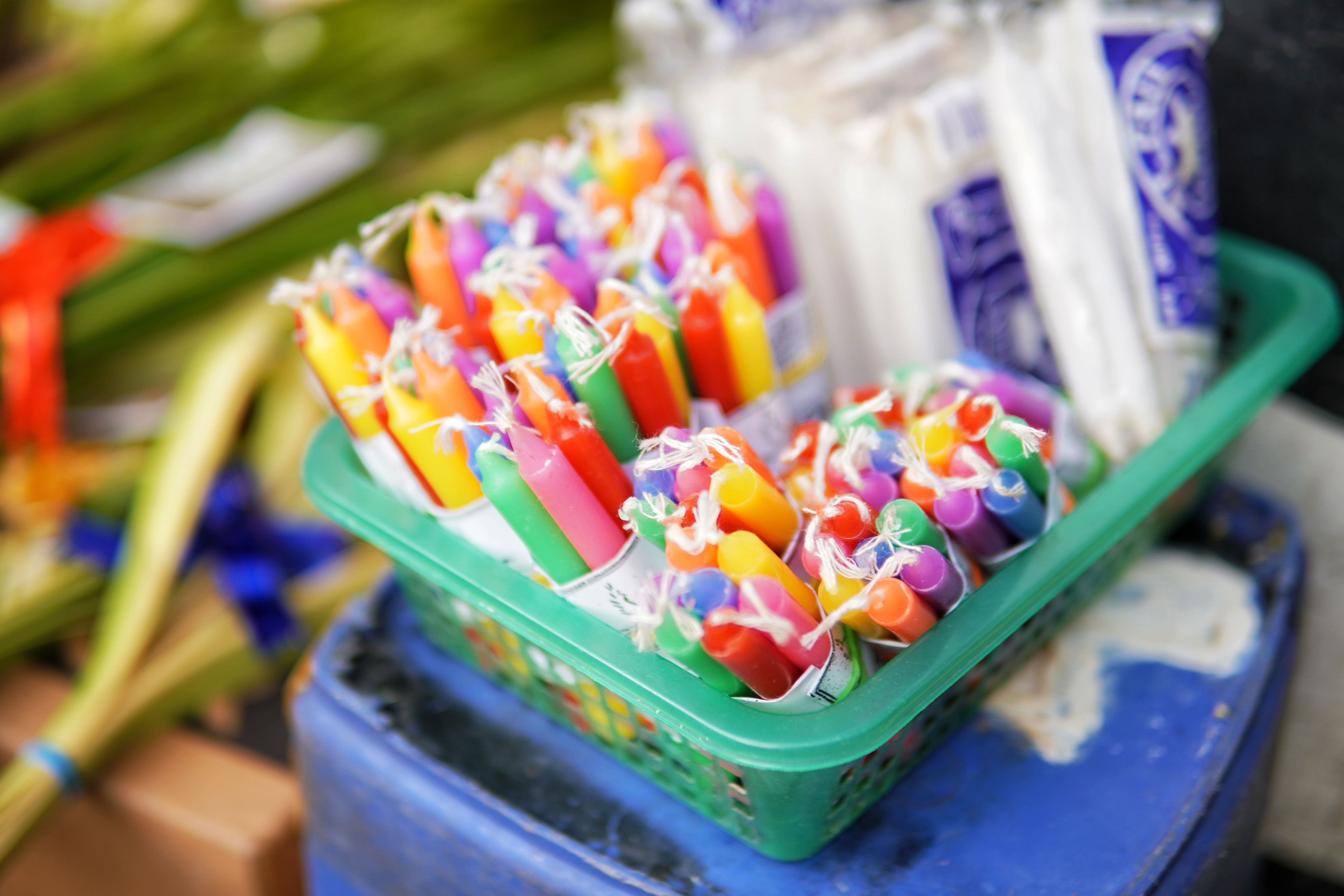 Best Citronella Candles 2026: Outdoor, Soy & Bucket Style