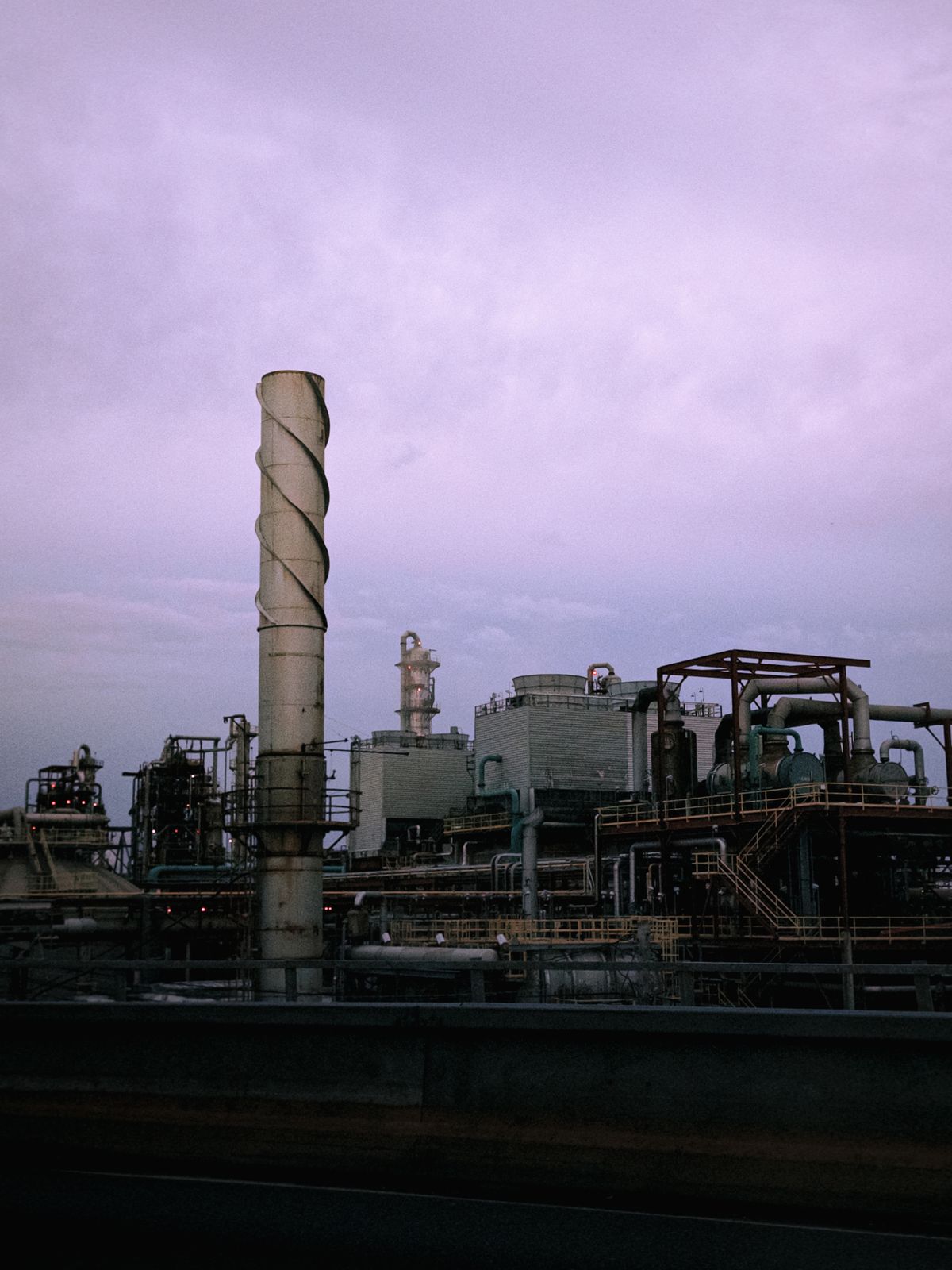 Engineer assessing remaining life of a pressure vessel