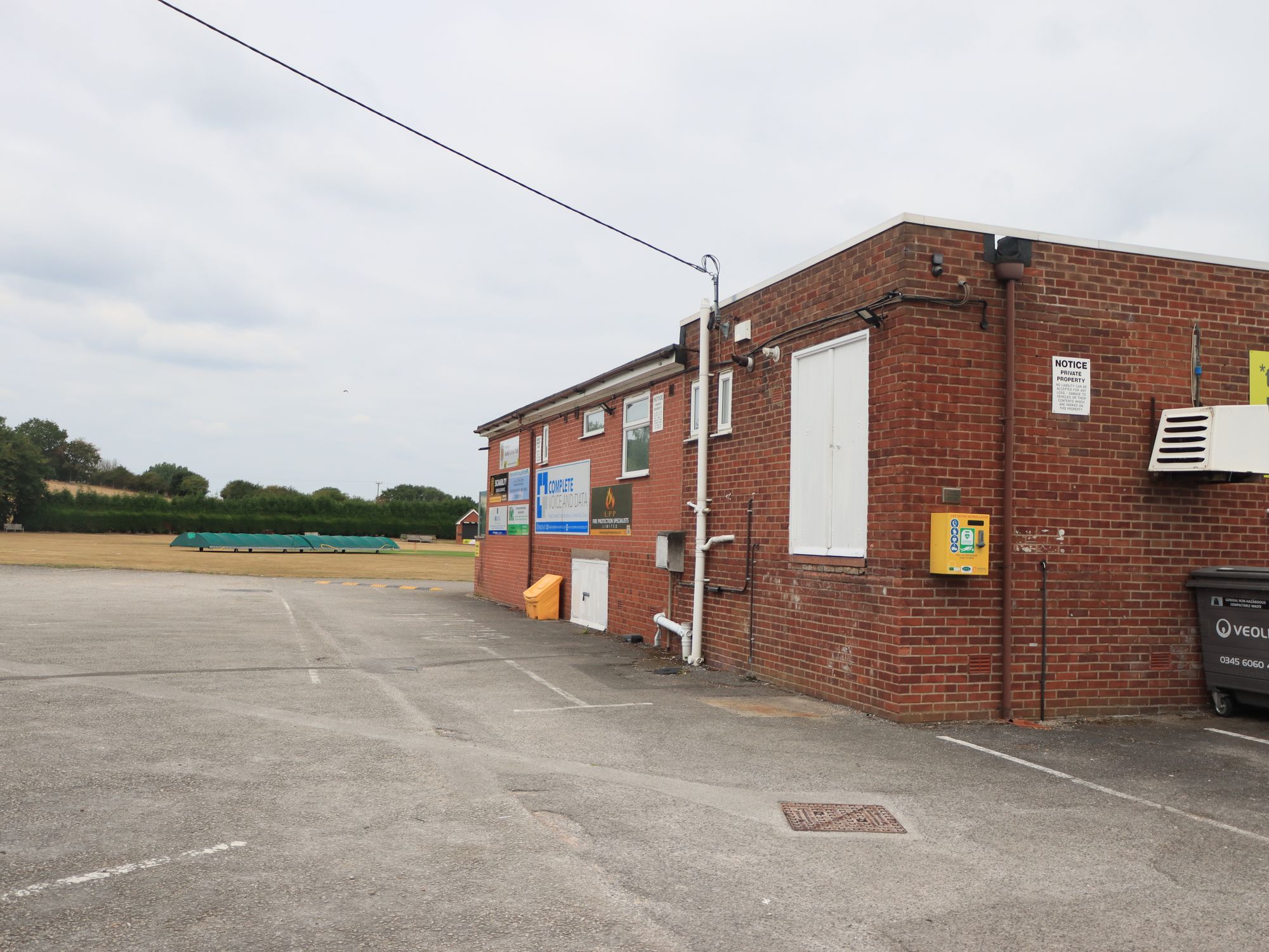 Storage Transport in Kirby Muxloe, East Midlands — belongings being loaded for transport to storage