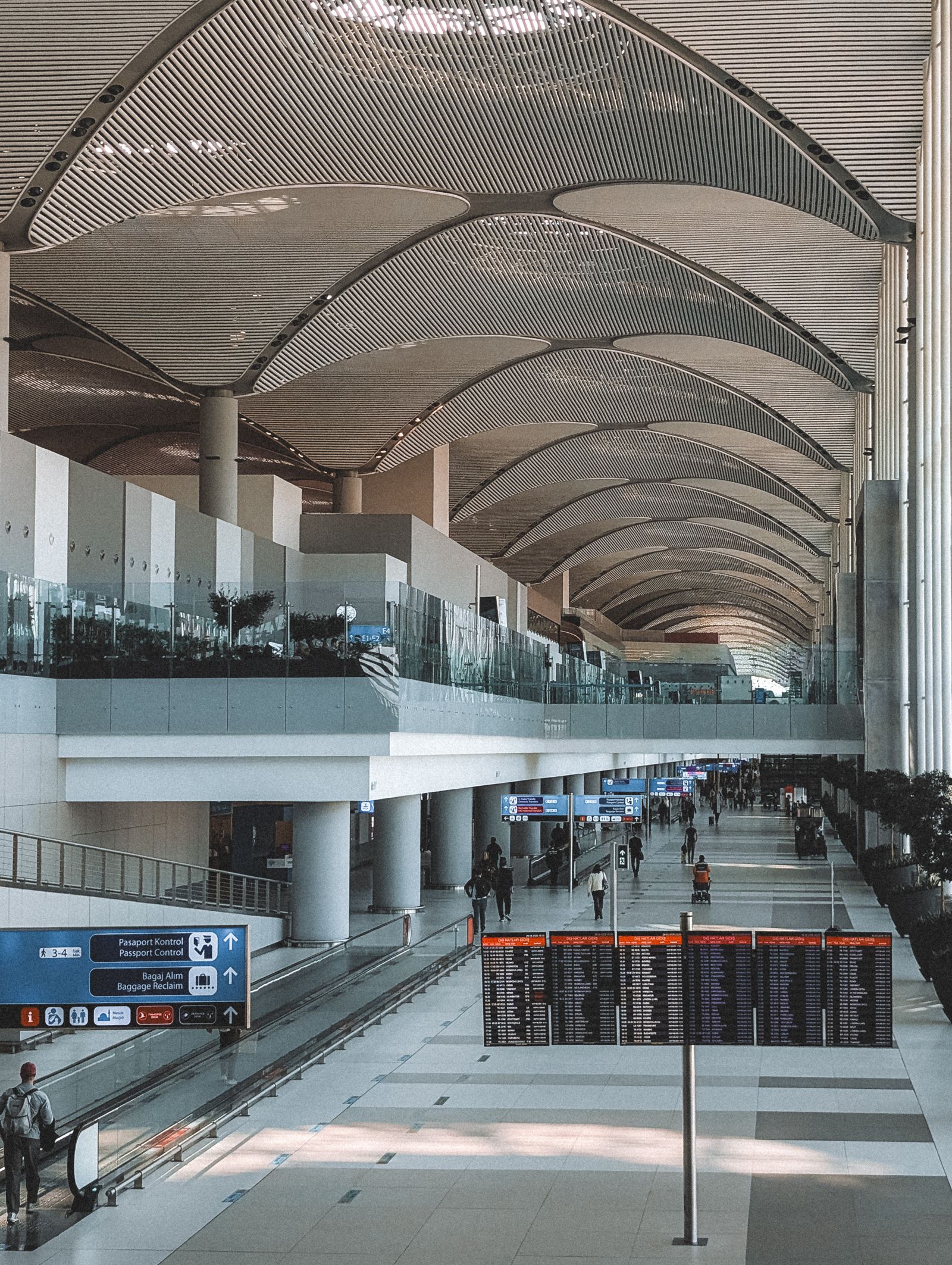 Modern Airport Terminal Interior Design · Free Stock Photo