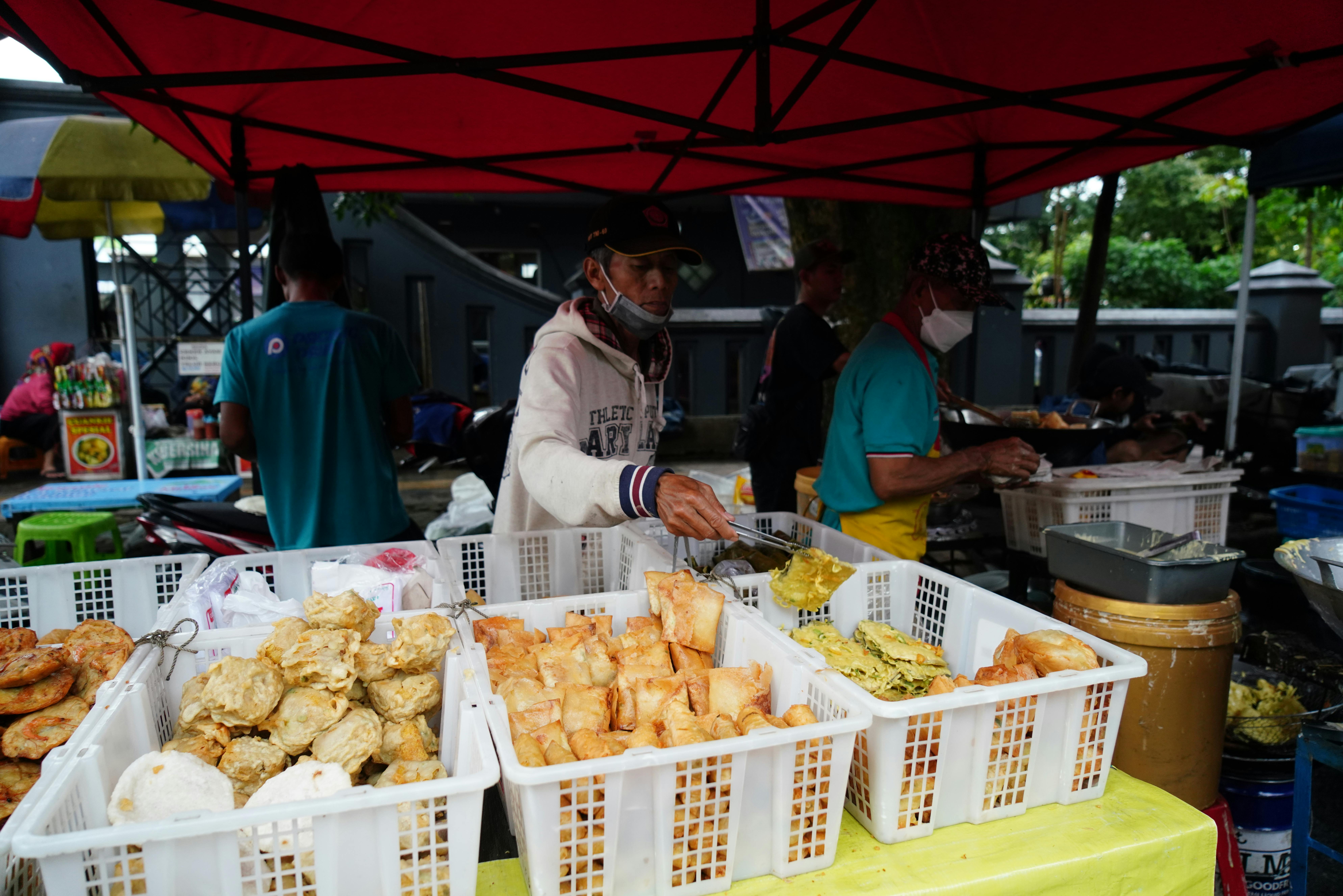 Unlock 2026's Hottest Food & Travel Trend: Hyper-Local Culinary Journeys – Your Ultimate Guide to Authentic Tastes & Sustainable Adventures!