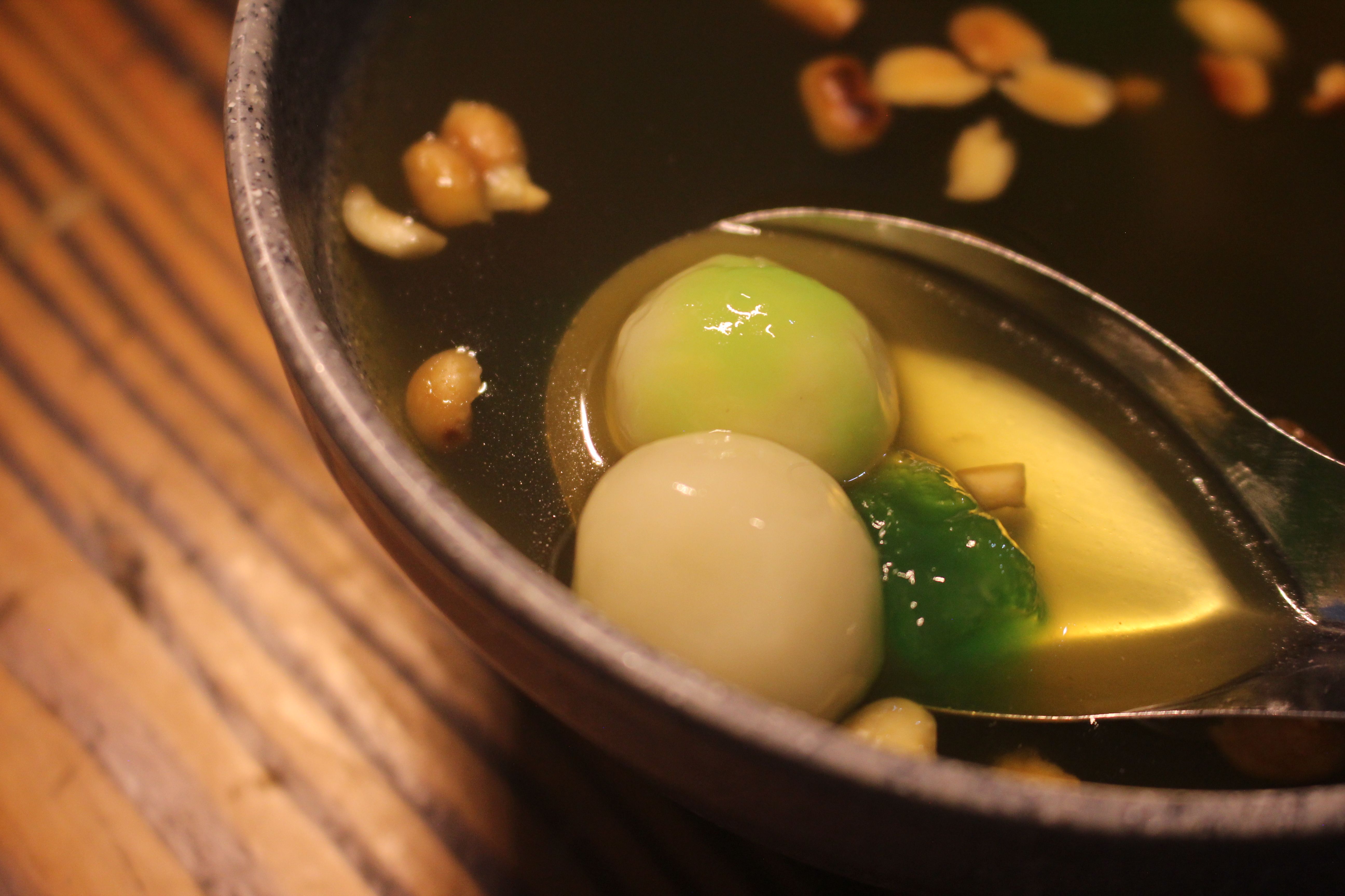 Ningbo Lard Tangyuan: High-Lipid Phase-Change Thermodynamics in Glutinous Rice Pastry