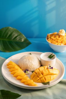 100% Pure With Mango Coconut Water, Mango