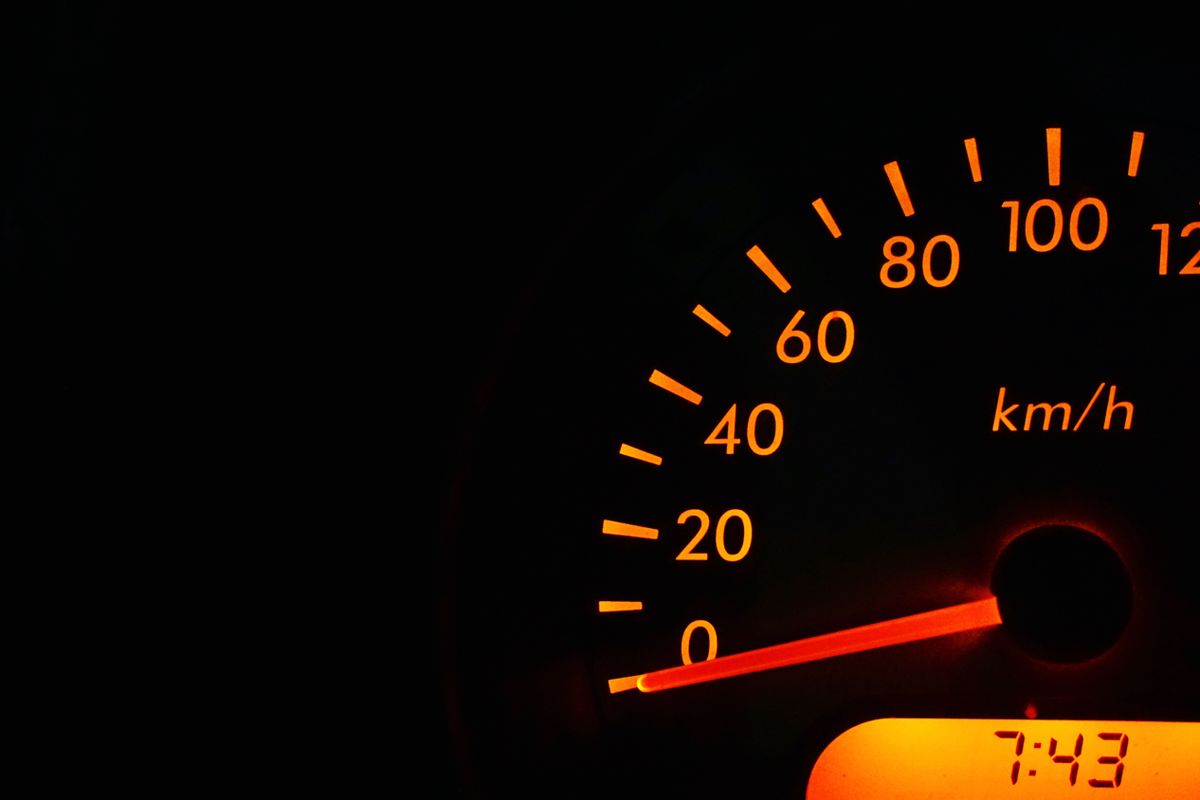 Voiture électrique : coût au 100 km comparé au thermique - Calcul du coût au 100 km : une histoire de chiffres