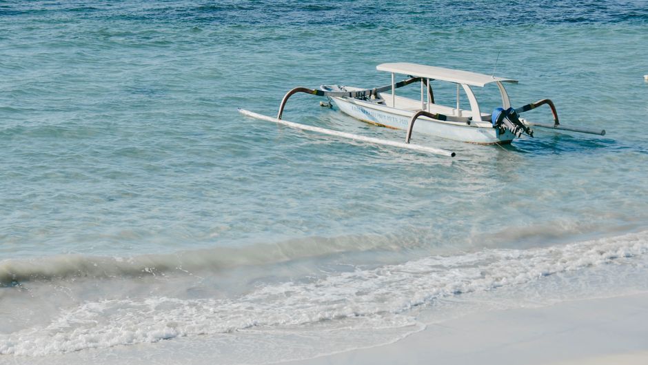 do australians need a visa for bali?