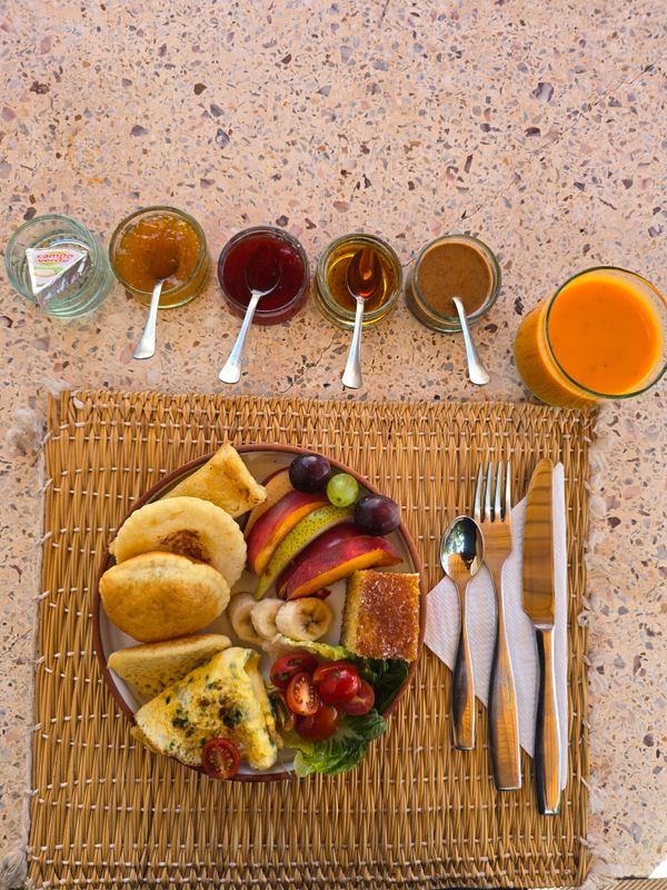 Ontbijtschotel met fruit en sinaasappelsap – idee voor uw Thermomix | Nacira, Thermomix Antwerpen