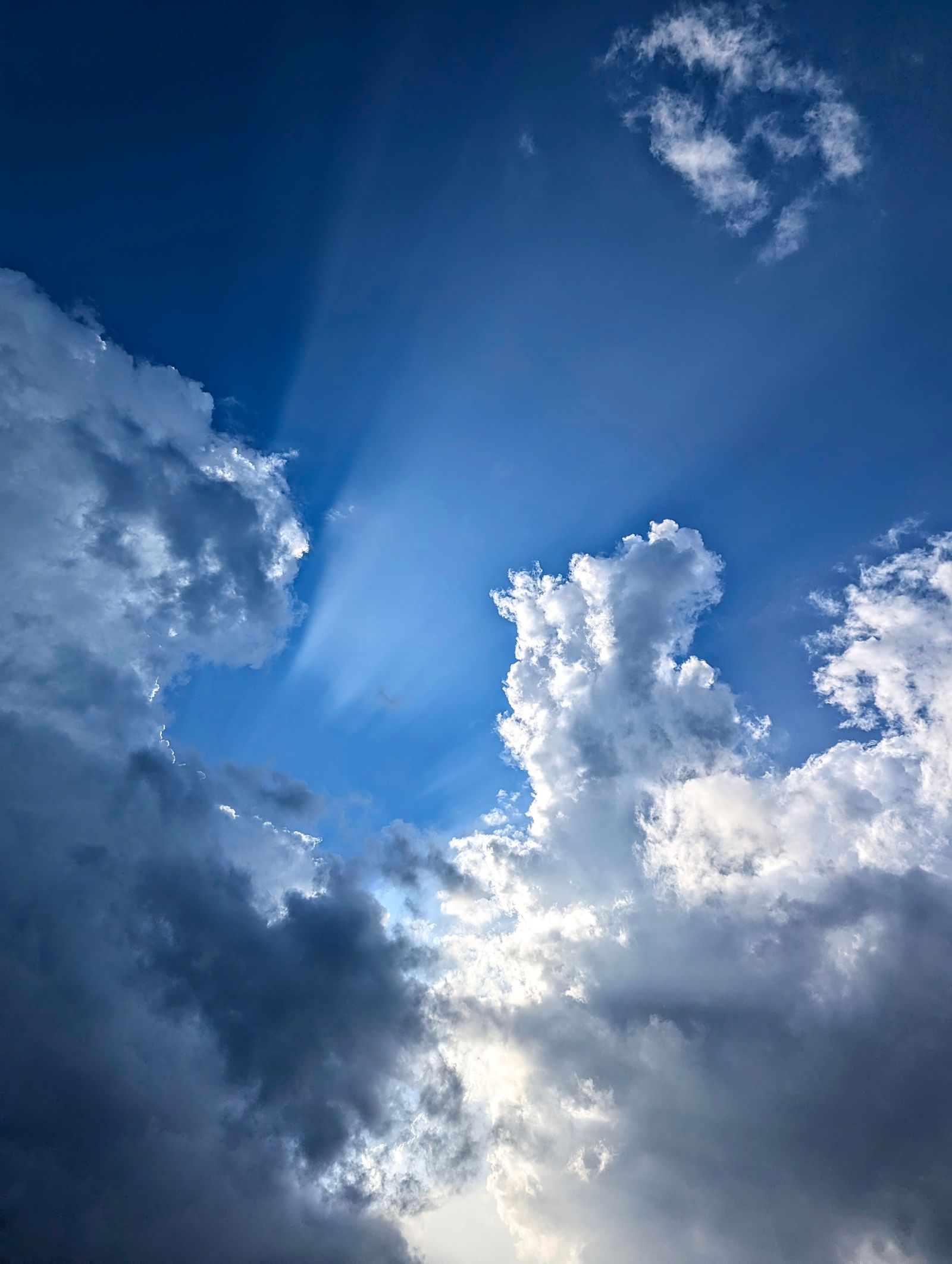 Sky Rays Background Dramatic Sky with Sun Rays and Clouds · Free Stock Photo