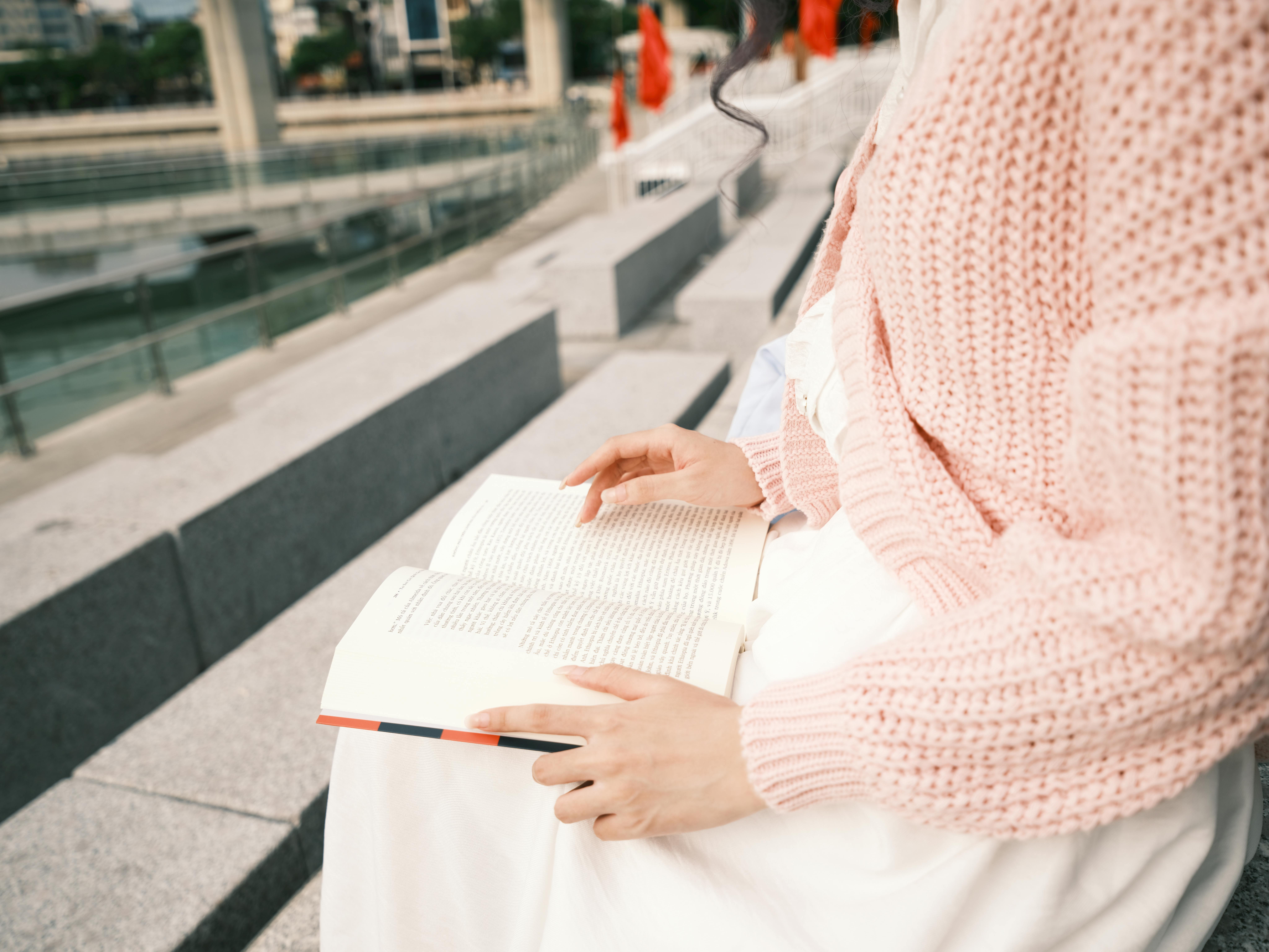 28 Self Development Books To Change Your Life In 2026 — Photo by TBD Tuyên on Pexels