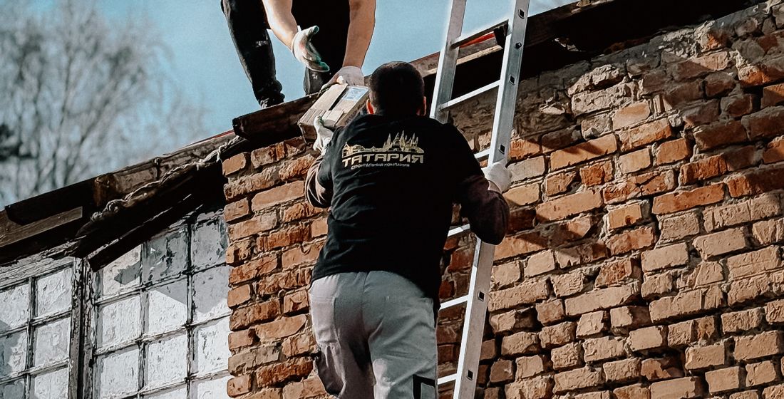 Accesso in sicurezza a una copertura per un sopralluogo