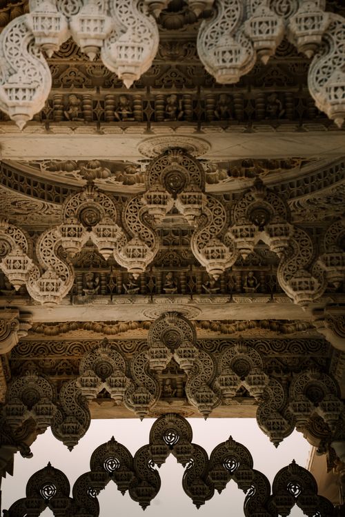 Intricate Architectural Ceiling Design in Bartlett · Free Stock Photo
