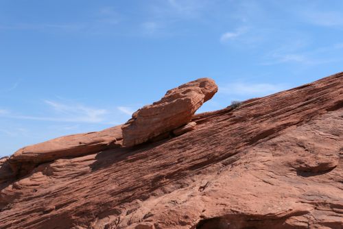 Free Breathtaking red rock formations under a clear blue sky in Moapa Valley's desert landscape. Stock Photo