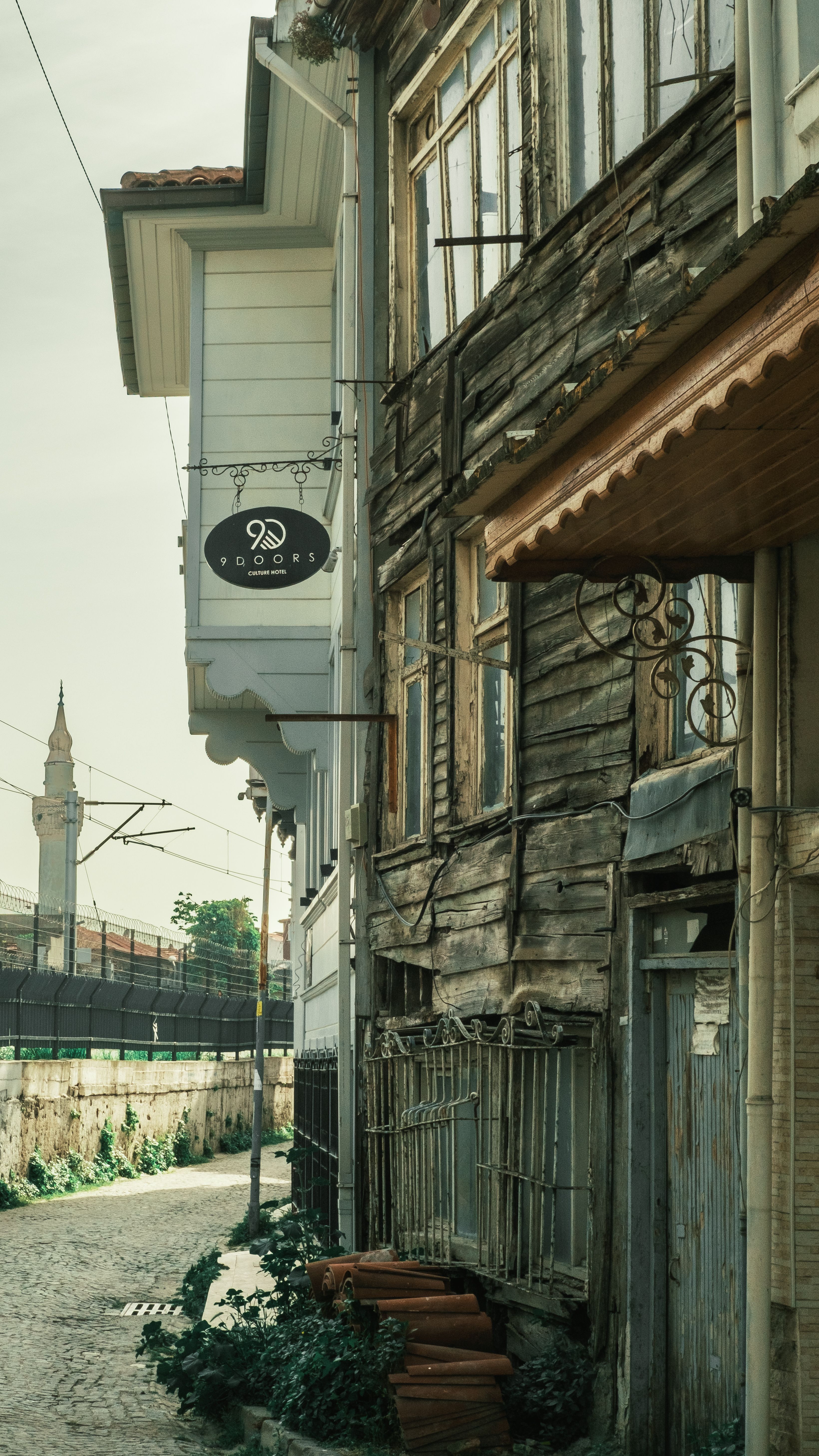 Rustic Urban Street with Historic Buildings · Free Stock Photo