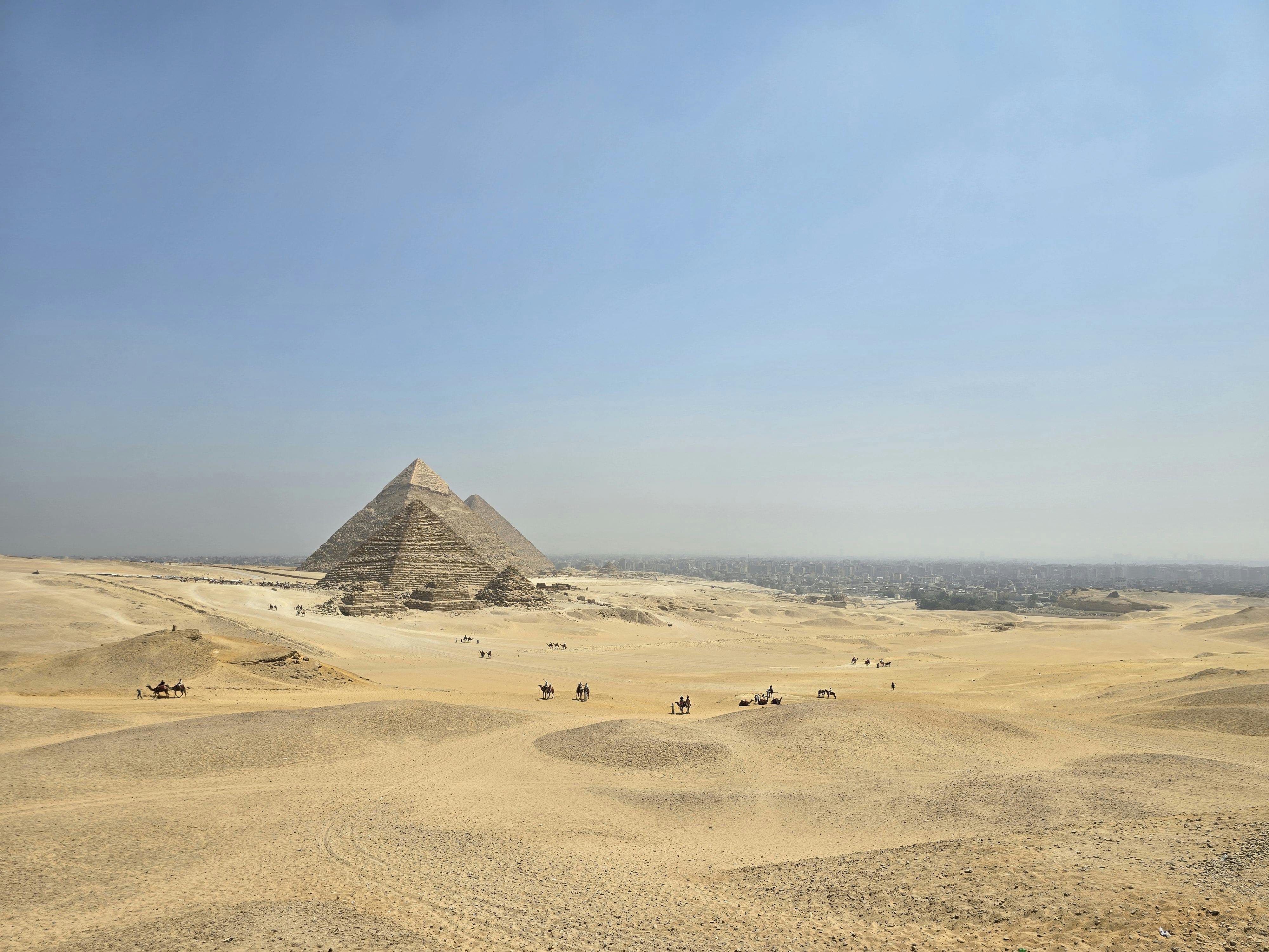 Egypt bars alimony defaulters from leaving country as family law reforms loom — Photo by Zak H on Pexels