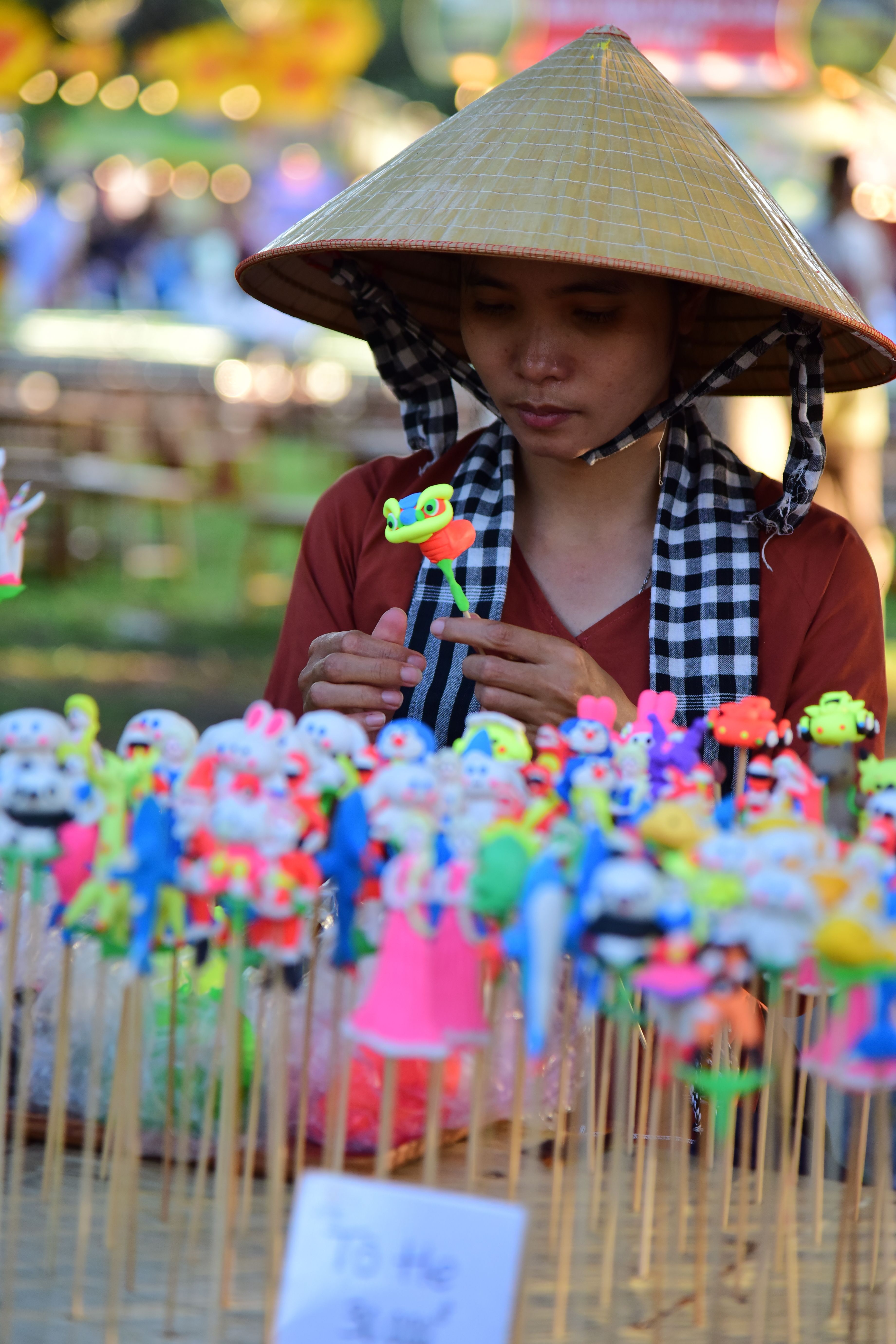 Traditional Vietnamese Toy Making at Festival · Free Stock Photo