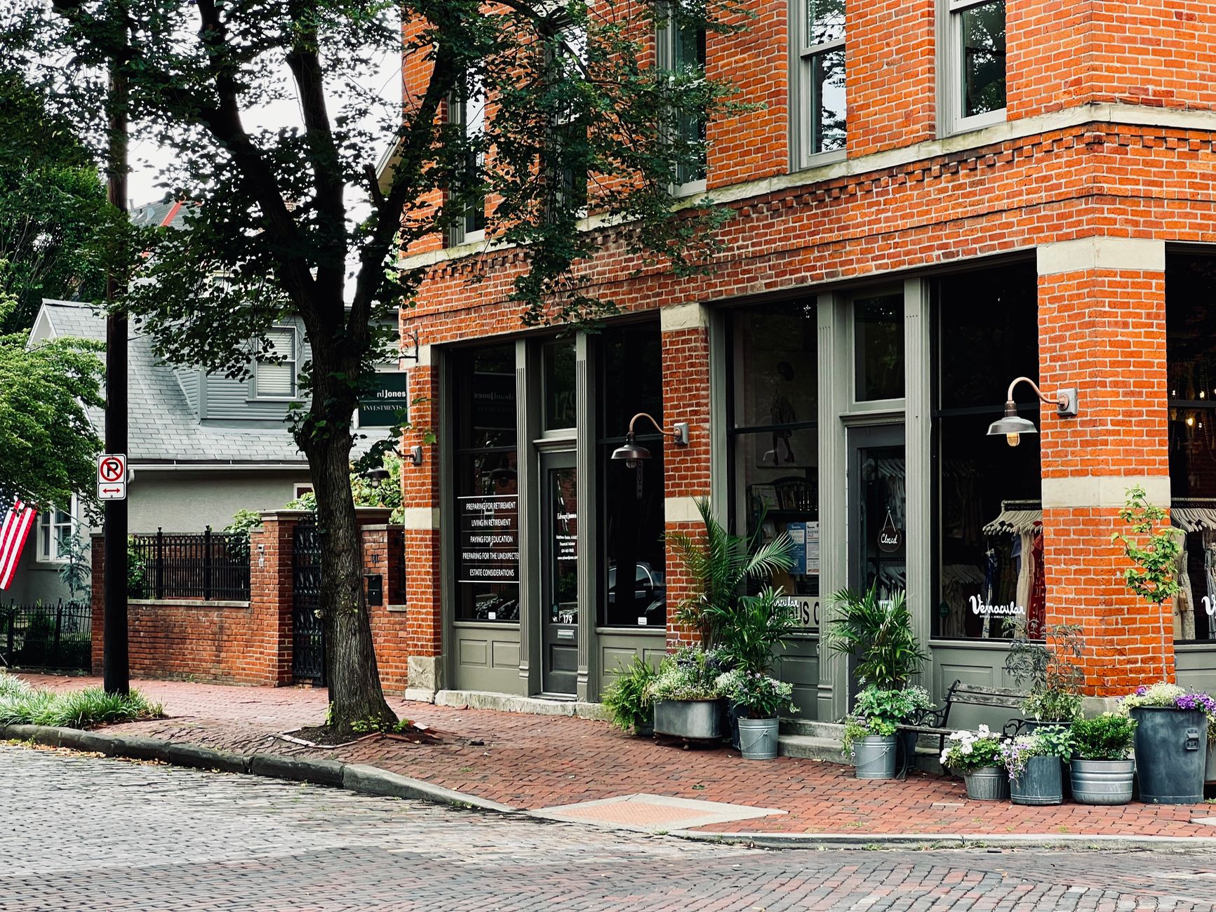 Alexandria vs Roanoke for Families: Which City Wins in 2026?