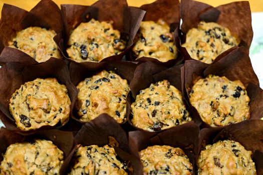 English With Raisins Muffin
