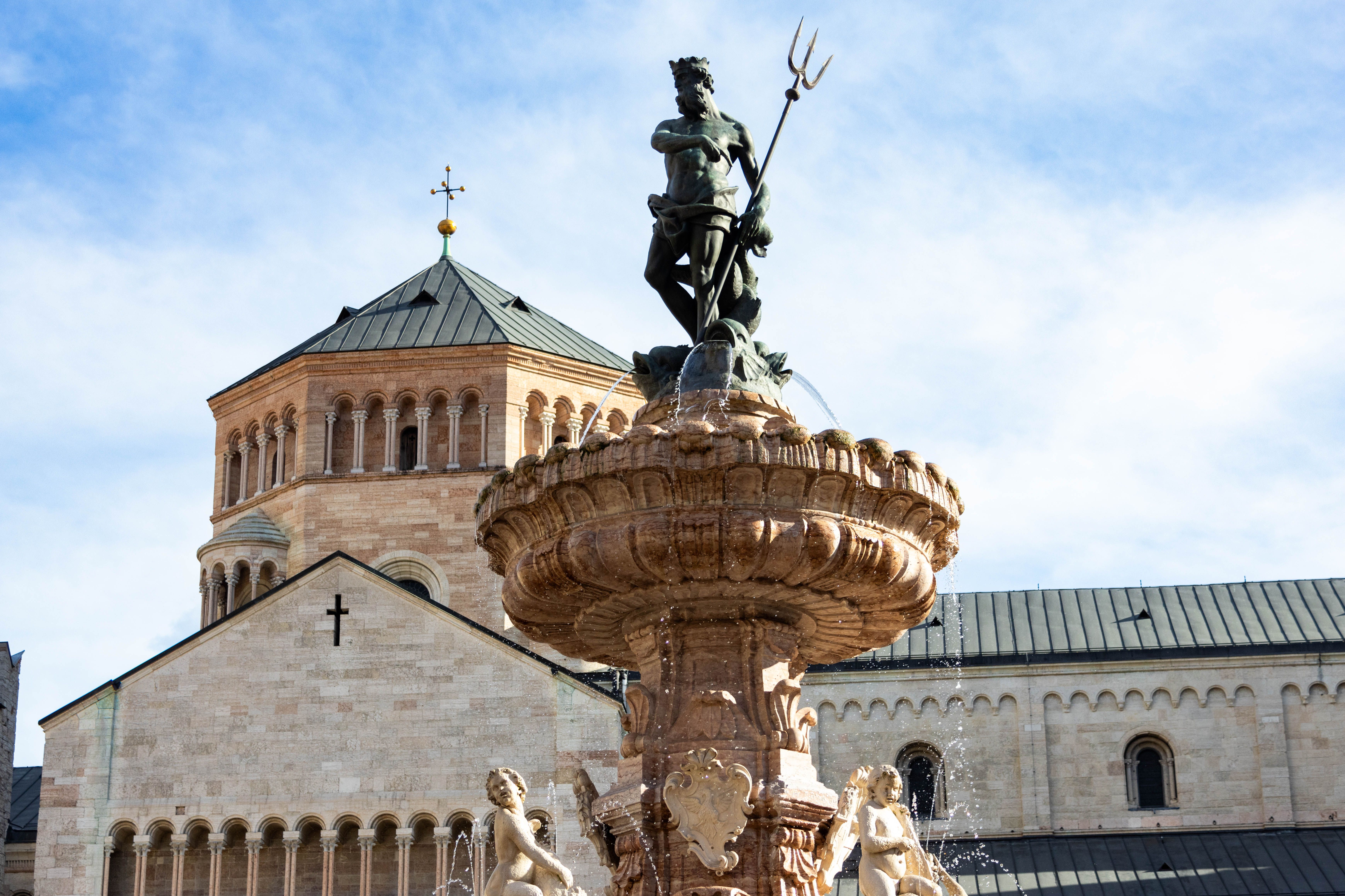 Piazza Duomo & Fontana del Nettuno