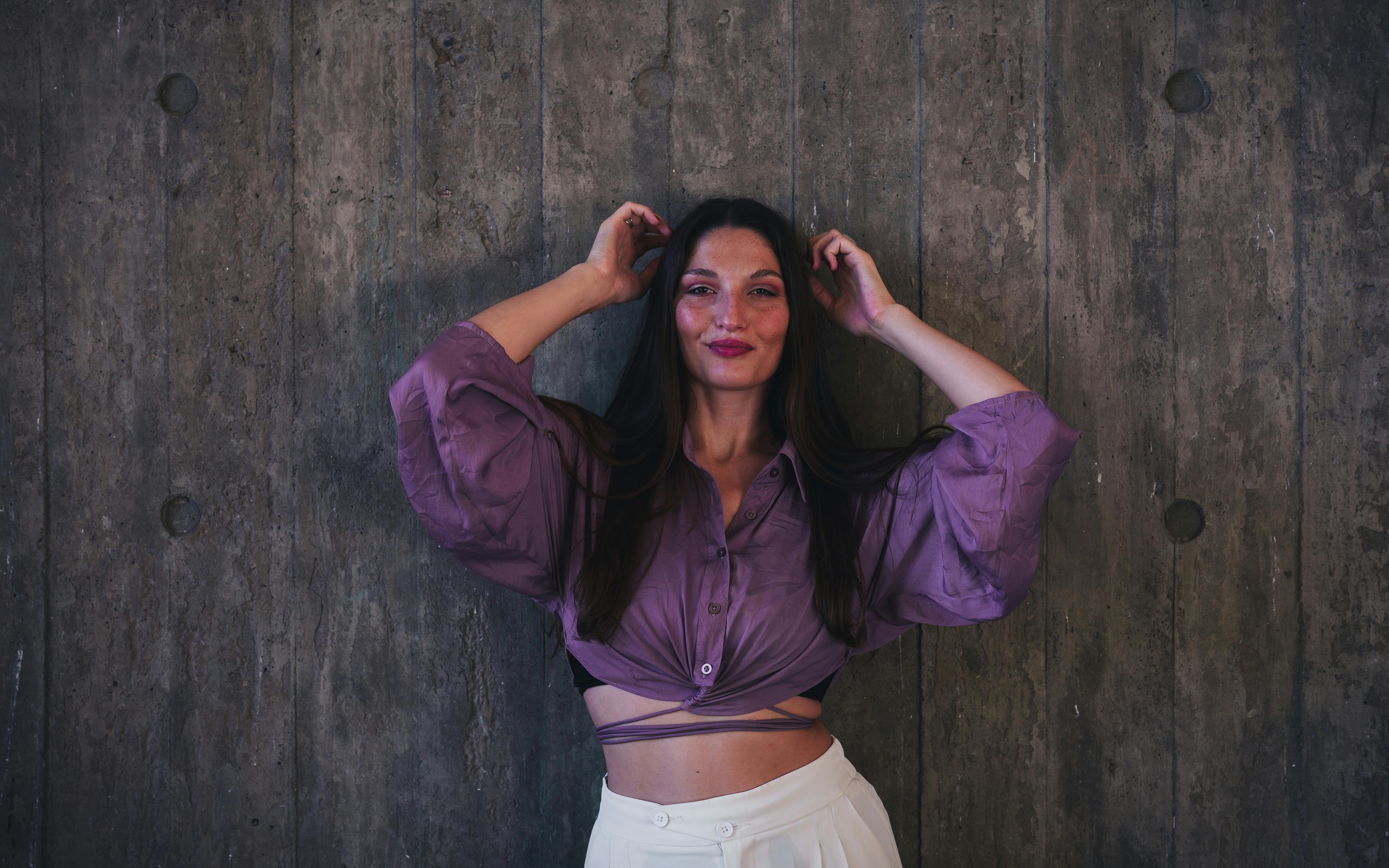From vintage tops to maxi skirts, build your summer wardrobe with these it girl fashion trends — Photo by Guillermo Berlin on