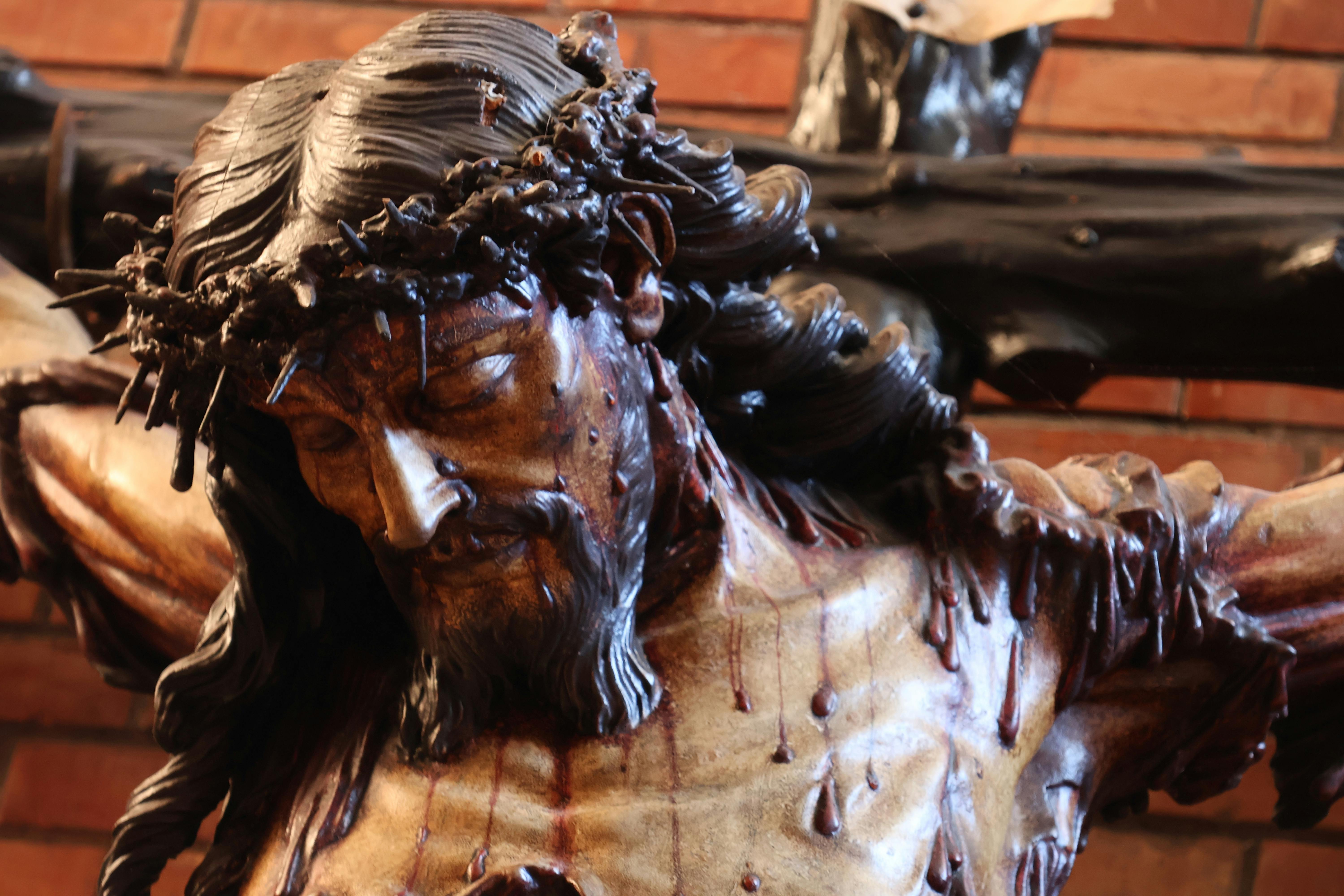 primer plano del rostro del Cristo del Amor