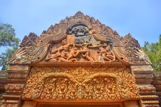 Banteay Srei rose sandstone temple — Siem Reap