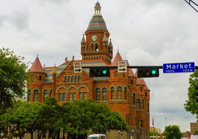 Best Universities Dallas