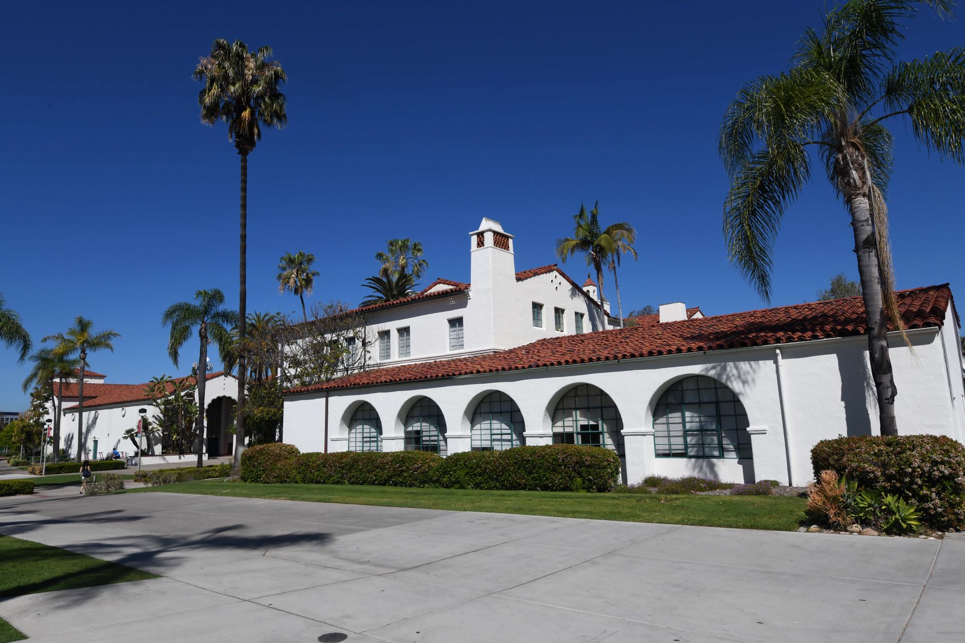 Airport transfers in Santa Barbara Airport transfers in Santa Barbara