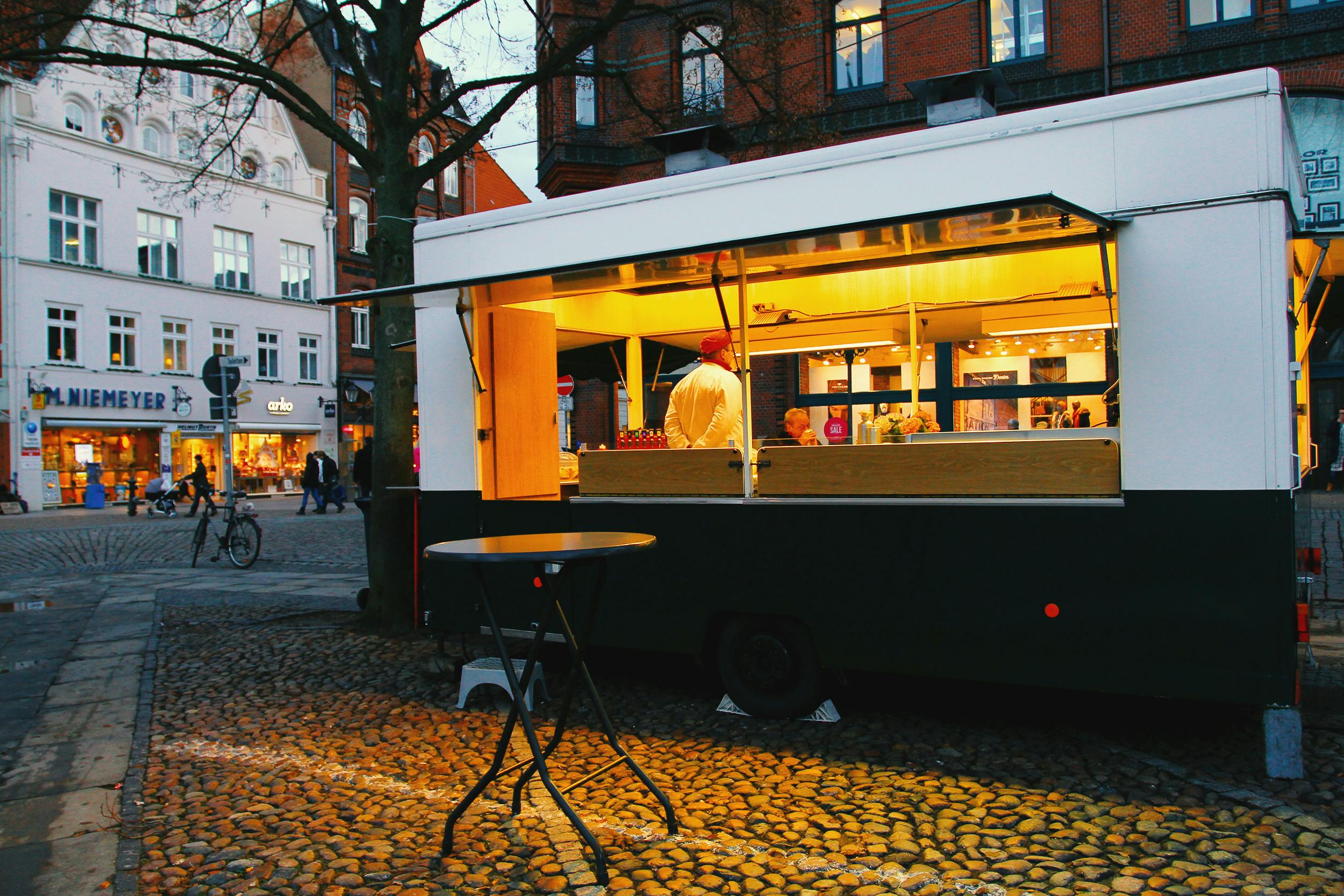 Chico’s Thursday Night Market Just Added an Outdoor Adventure Expo — Photo by Сокіл Sokil on Pexels