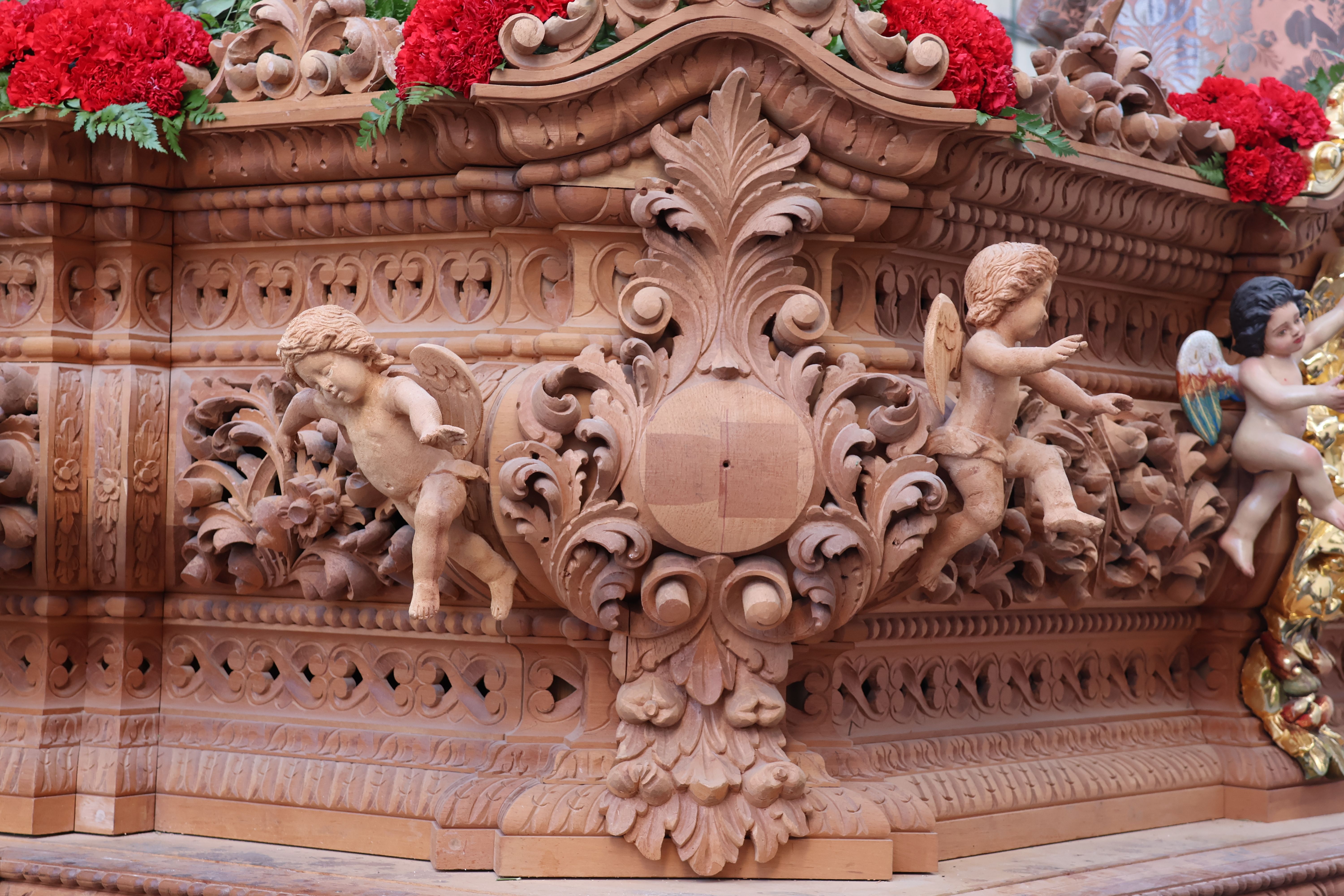 Sandalwood Carvings imported to Spain
