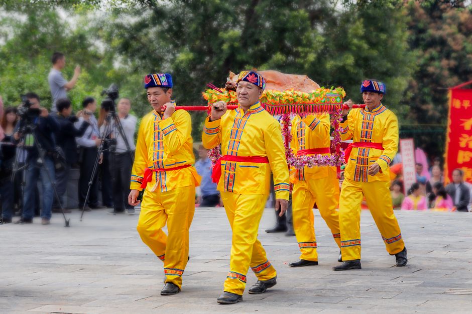 Yangshuo Rock Climbing — Gear and Equipment